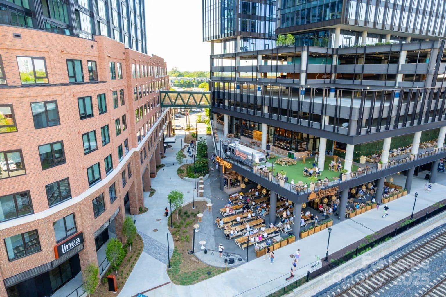 2161 Hawkins Street 2P-P