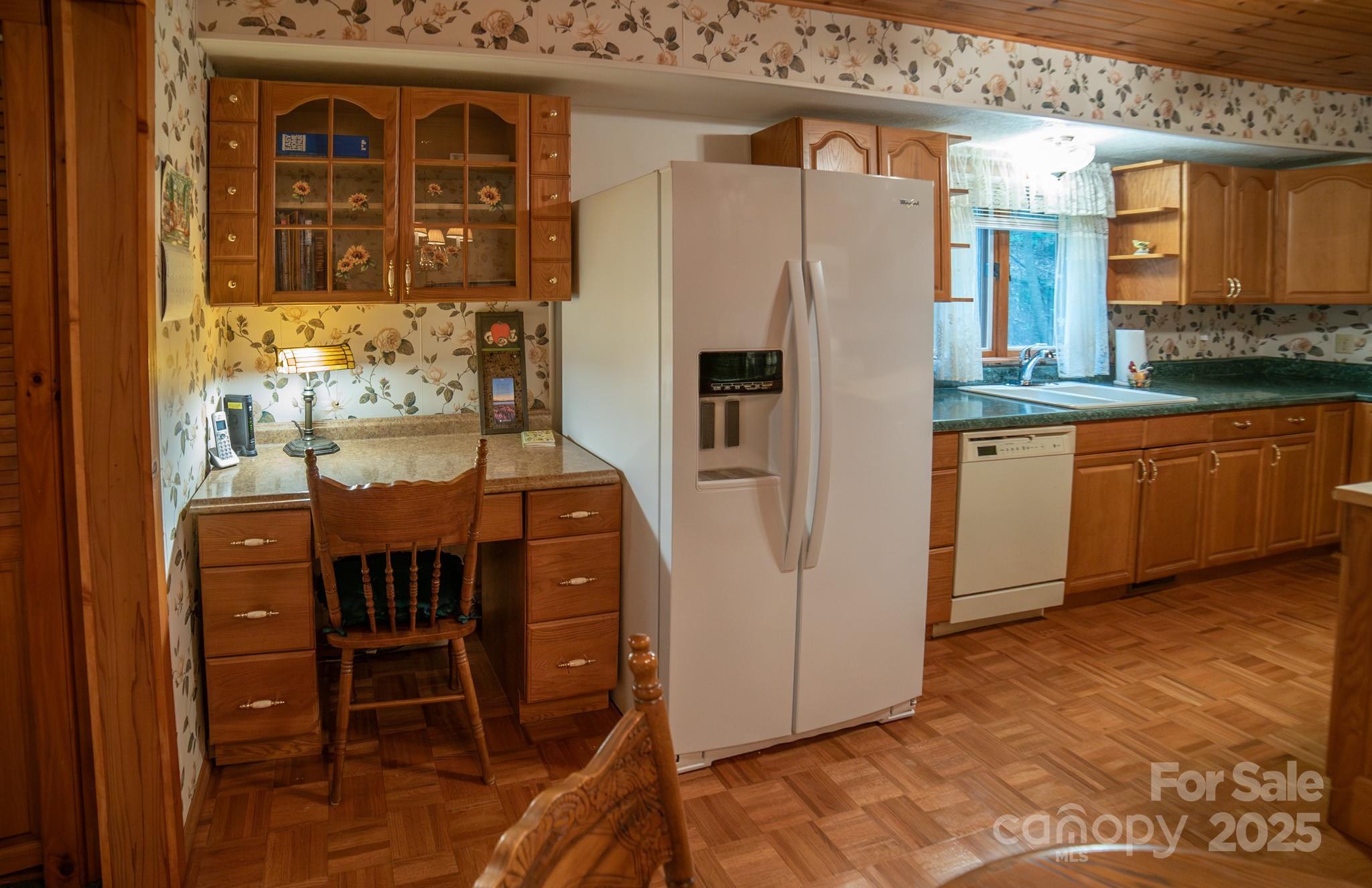 Lenoir, North Carolina 28645, United States, 3 Bedrooms Bedrooms, ,3 BathroomsBathrooms,Residential,Active,152786