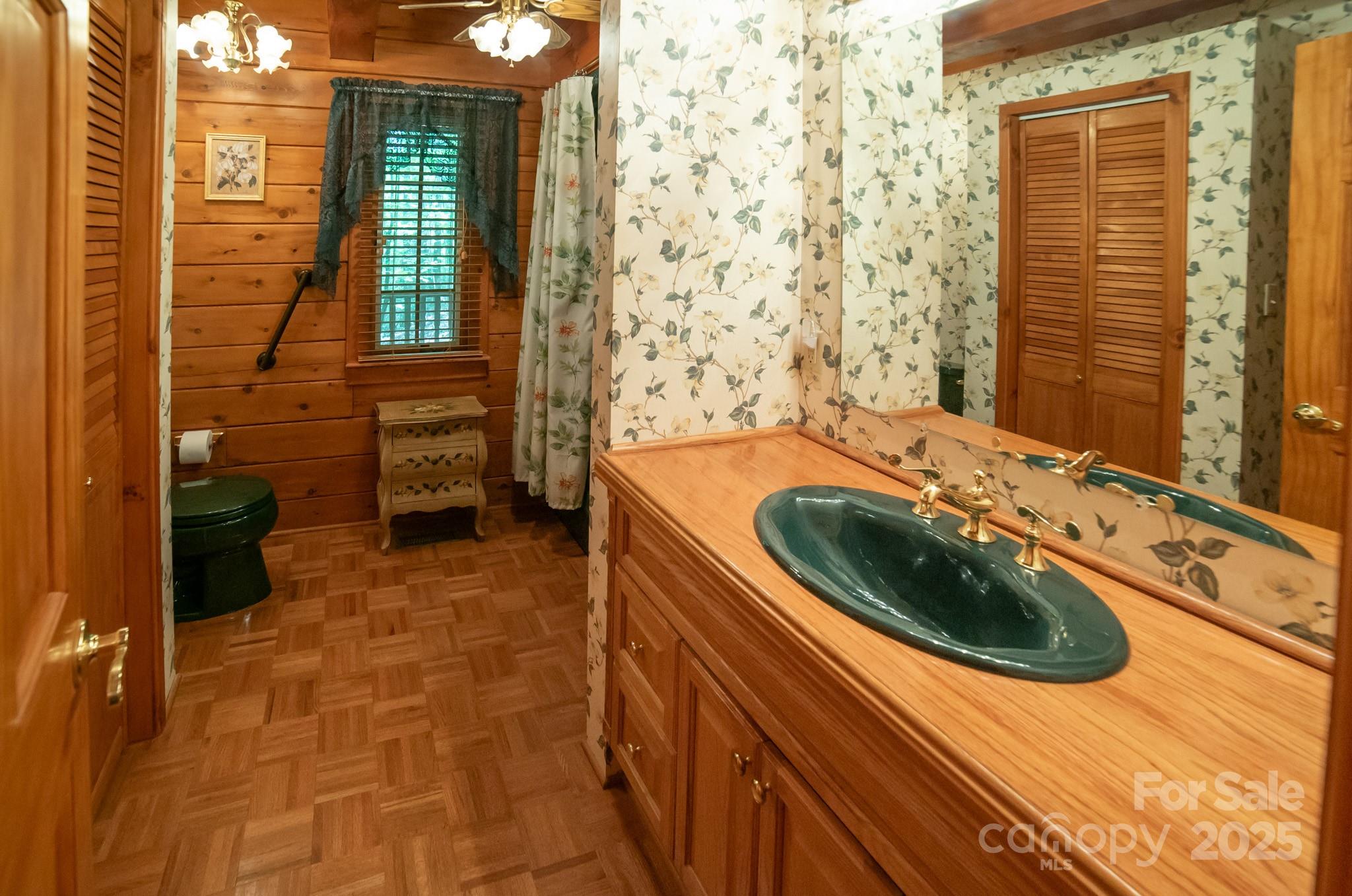 Lenoir, North Carolina 28645, United States, 3 Bedrooms Bedrooms, ,3 BathroomsBathrooms,Residential,Active,152786