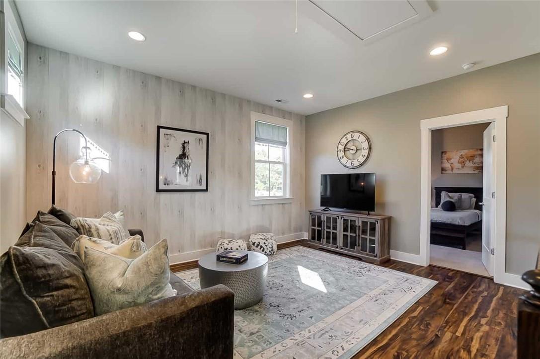 Tennyson - Residential