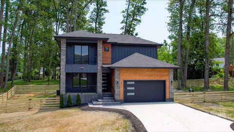 25 Scott Meadows Drive Asheville NC 28806