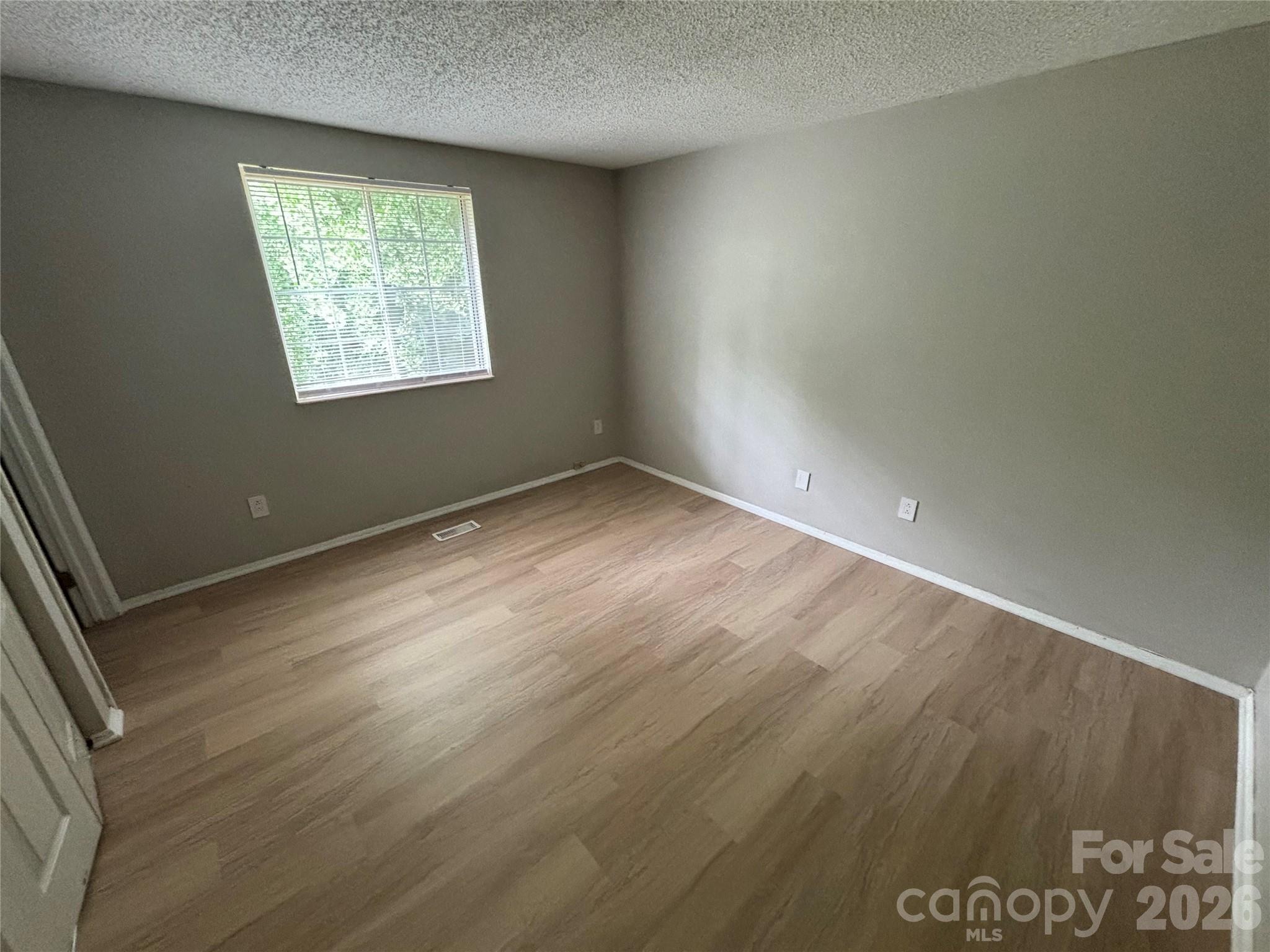 9525 Robert Burns Court