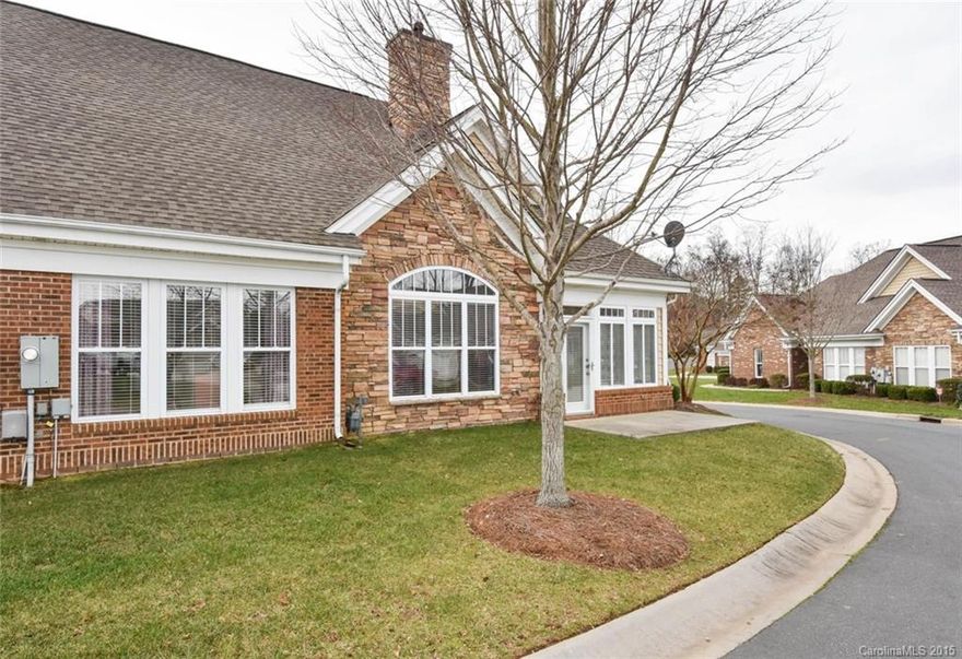 Patio home w/open floor plan w lots of natural light. 2 Bdrm/2 Bth; Flex space includes an Office & Sunrm. Spacious Great Rm w/gas fireplace, vaulted ceiling & Palladian window. Dining Rm w trey ceiling, heavy moldings. Upgraded kitchen w granite; s/s appliances & tile floor. Master w tray ceiling; luxury bathroom, large walk in closet. Oversized 2 car garage.  Clubhouse w pool table, putting green, BBQ area, Pool, Walking Trails, Stocked Pond, Security Gate.  HOA covers lawn care & amenities.