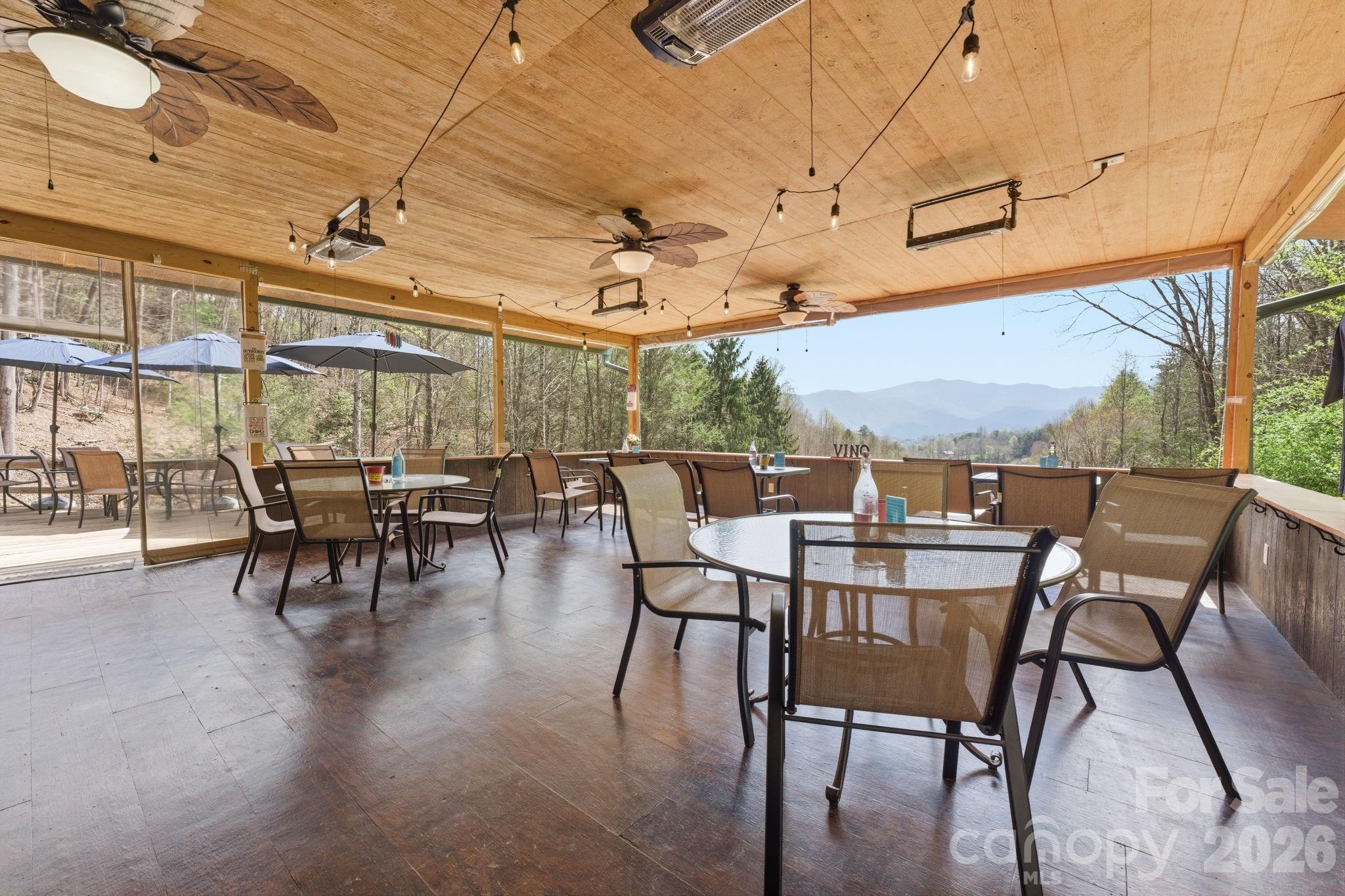 405 Johnathan Walk Road