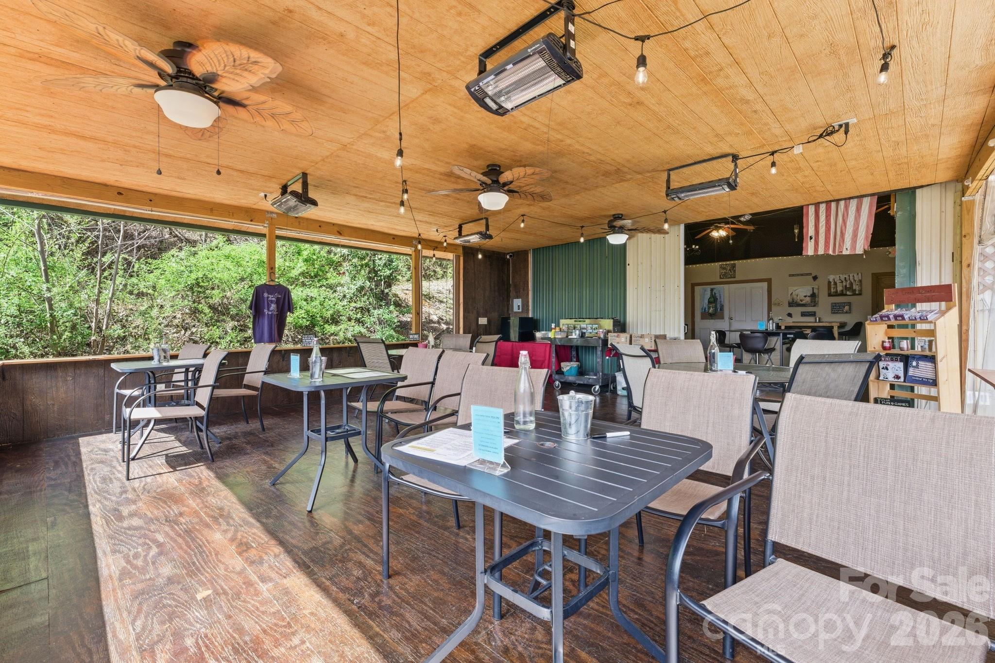 405 Johnathan Walk Road