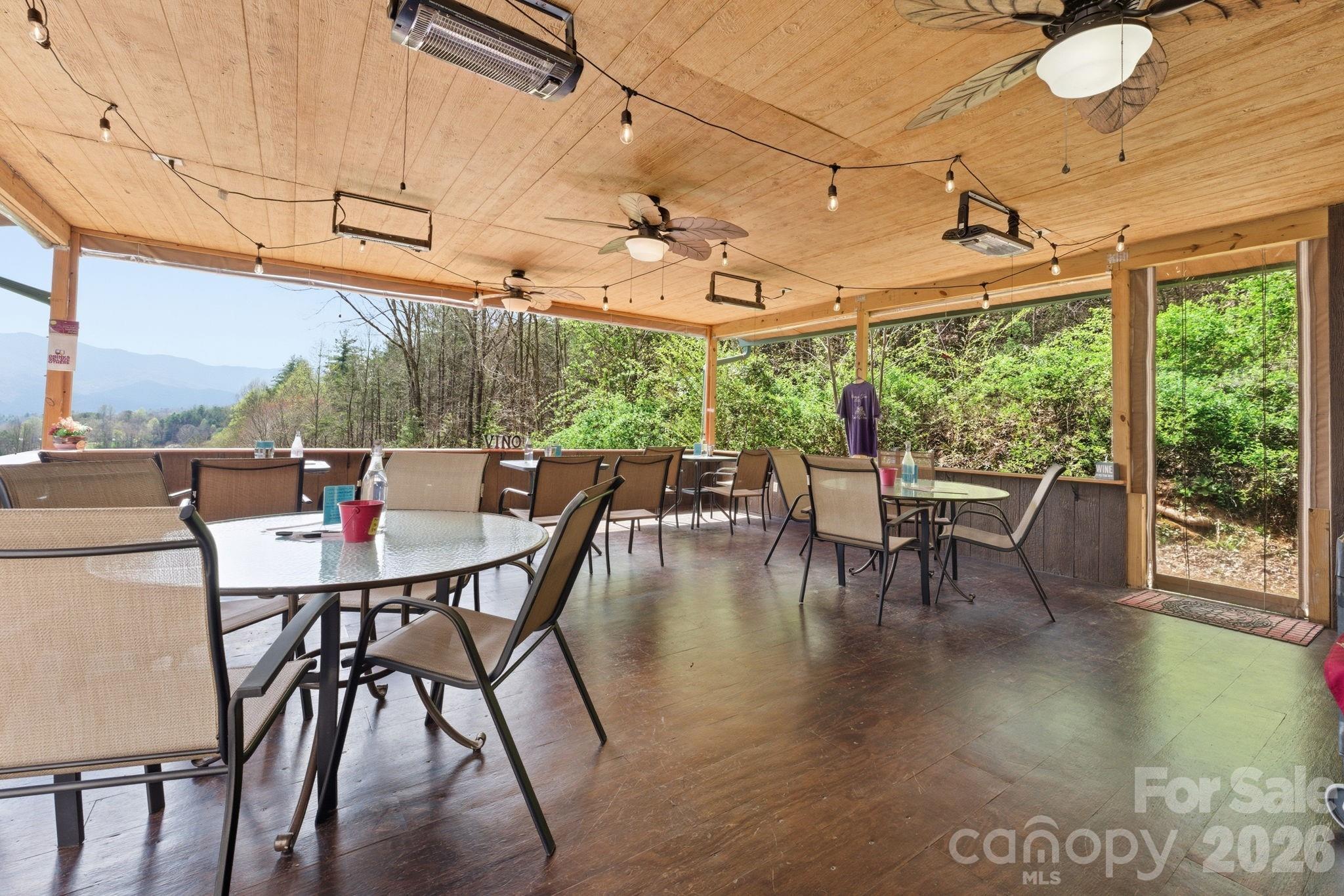 405 Johnathan Walk Road