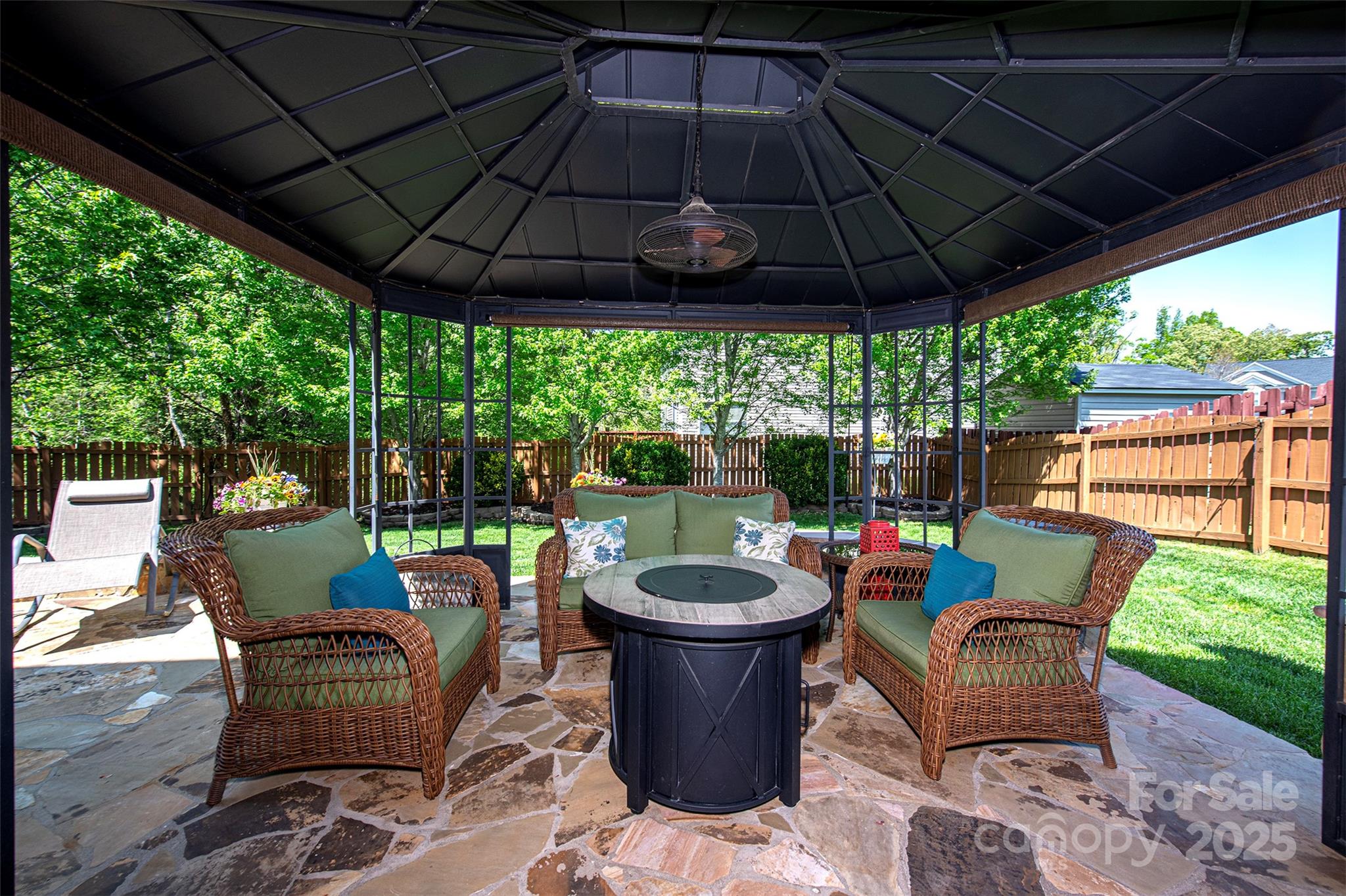 English Trails - Residential