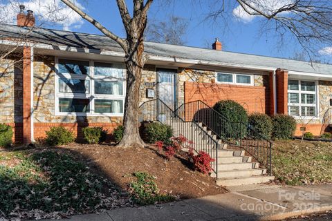 4743 Woodlark Lane Charlotte NC 28211