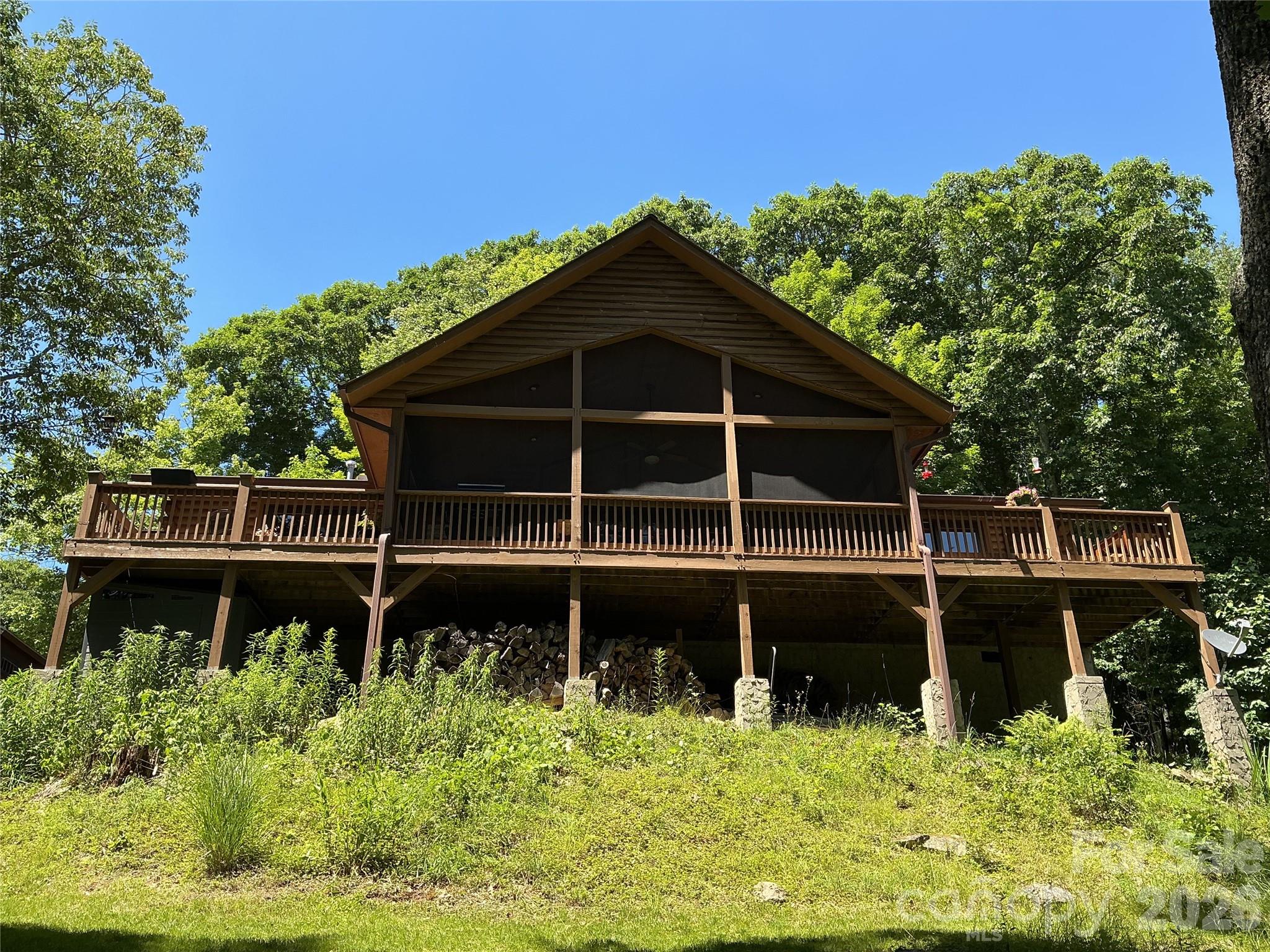 469 Tearshirt Lane