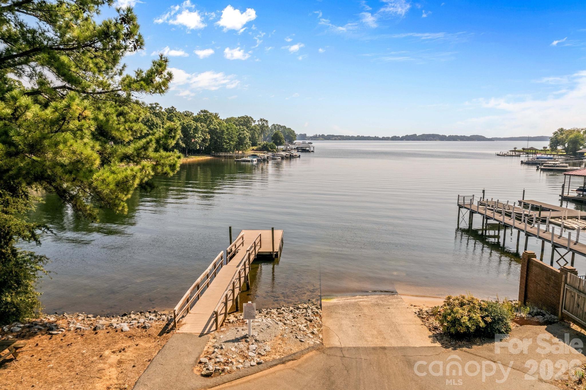 Cowans Ford Country Club - Residential