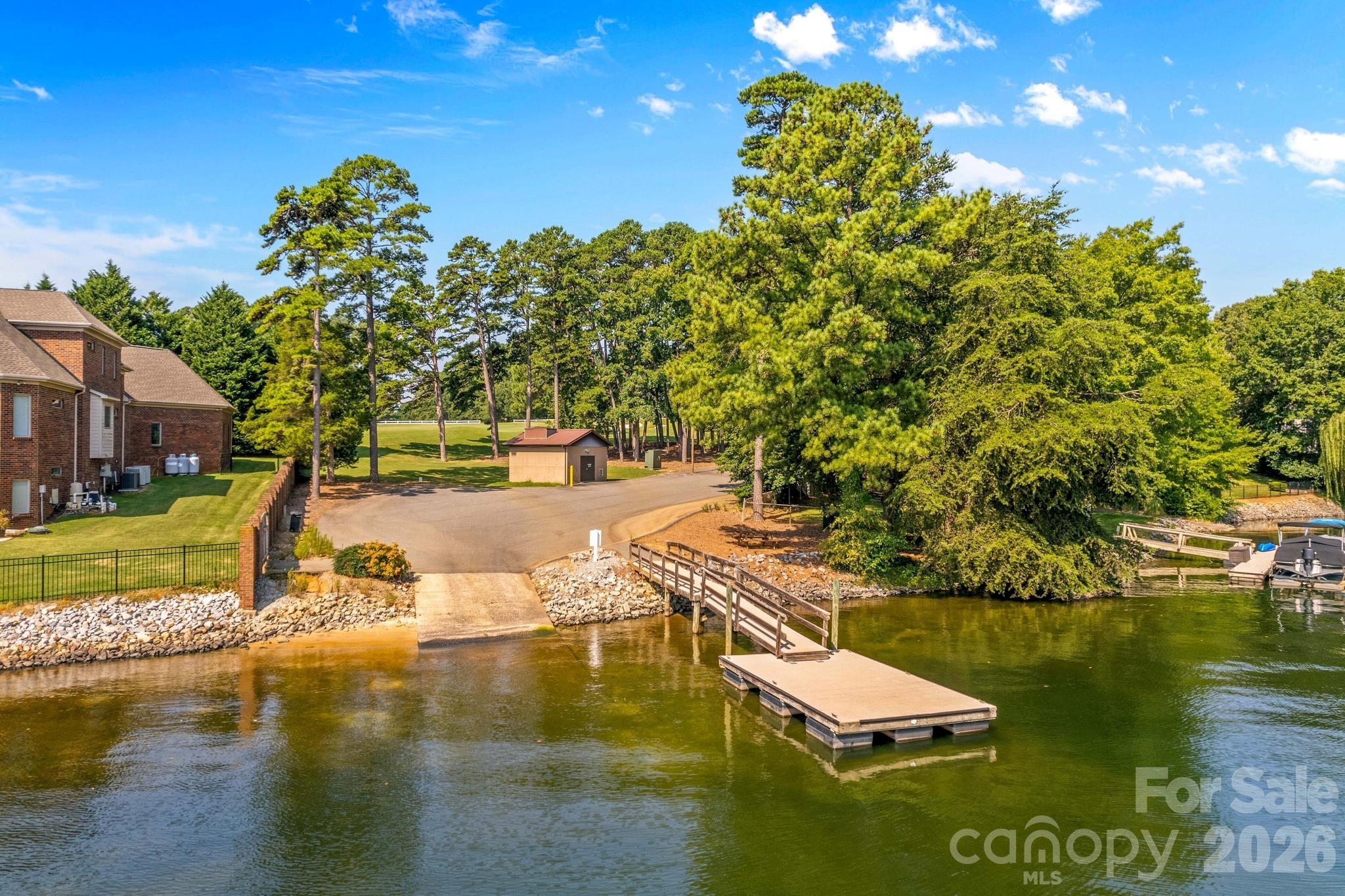 Cowans Ford Country Club - Residential