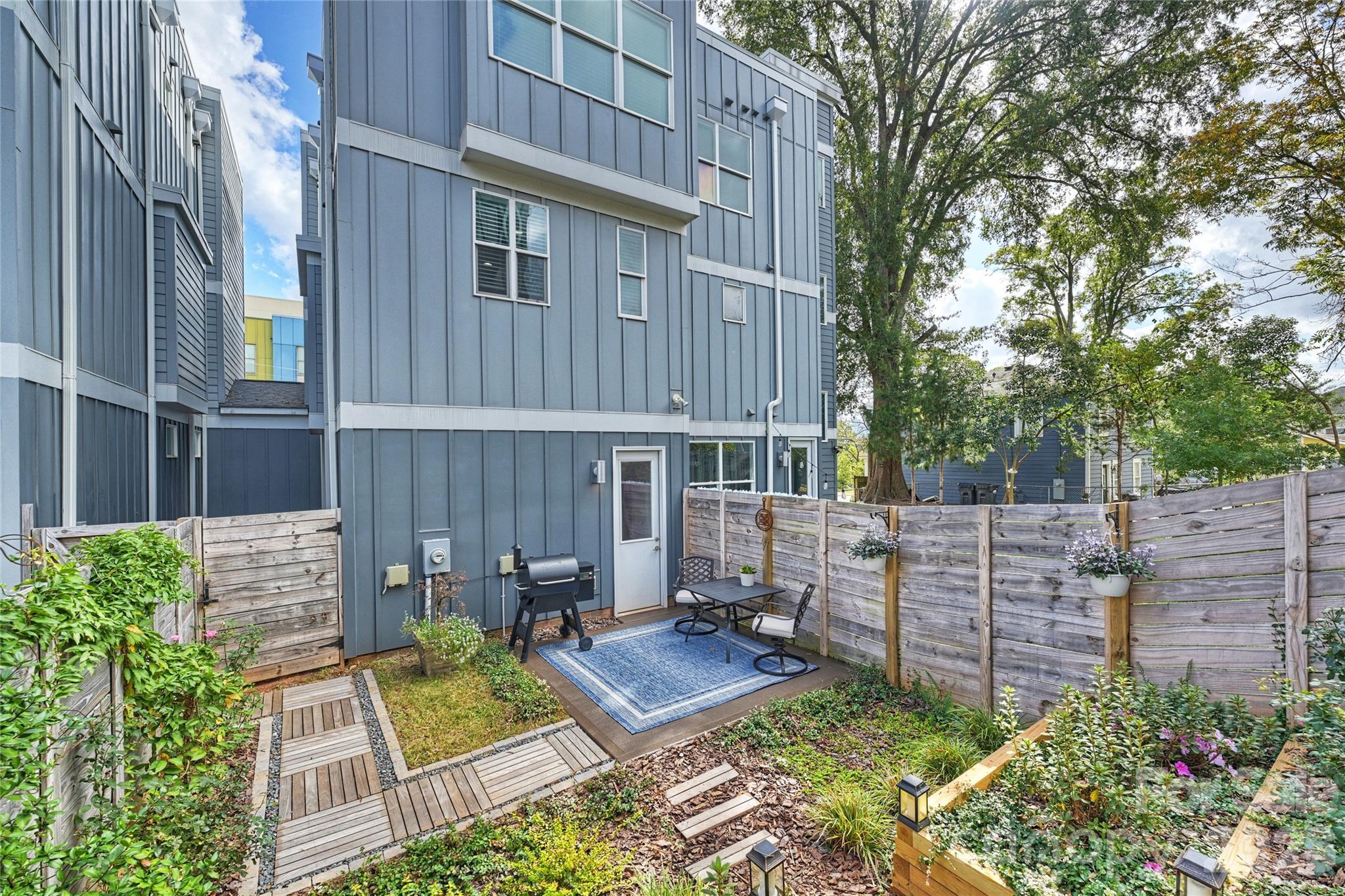 Urban Hive West End - Residential