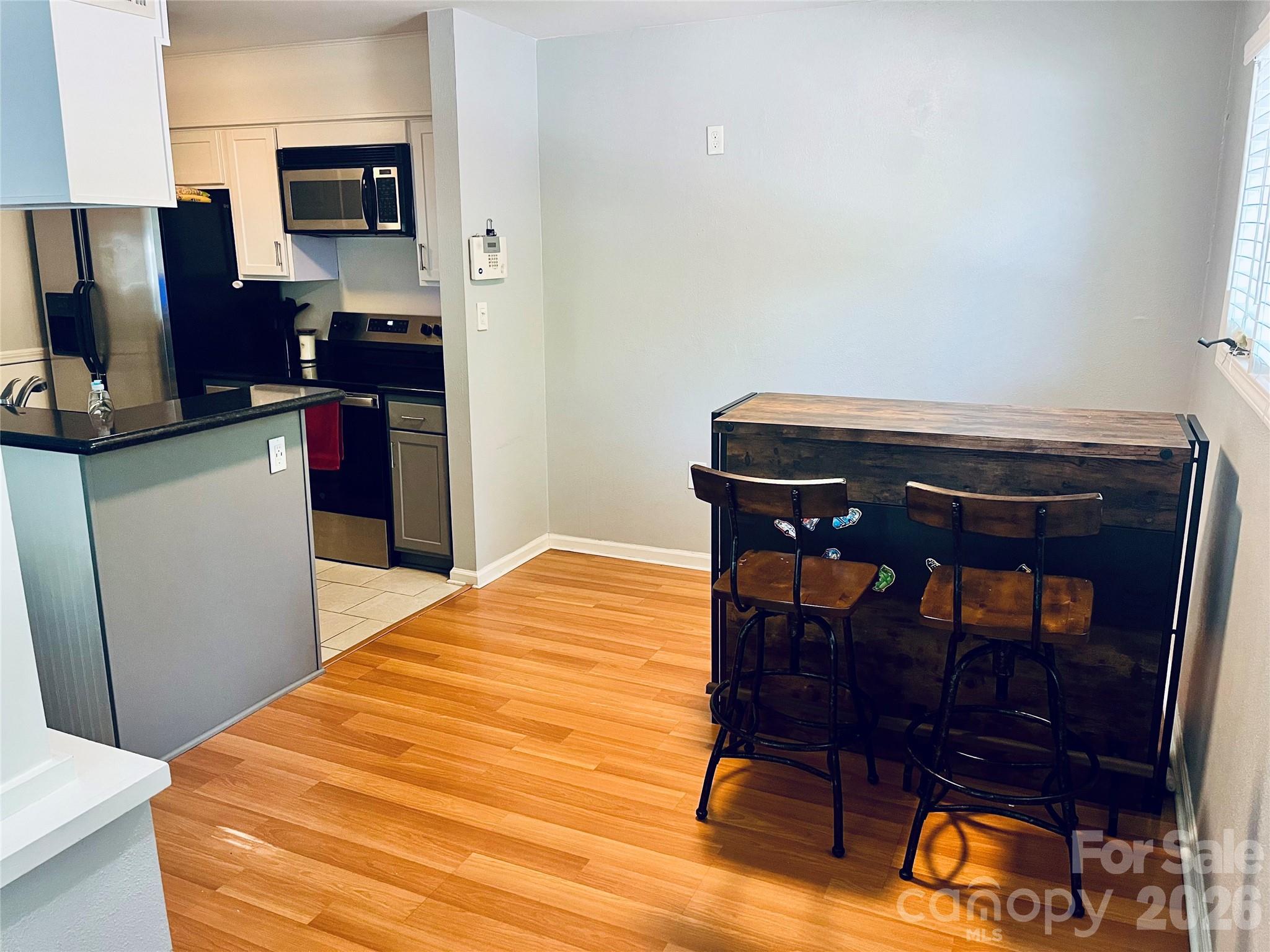 423 W 8th Street 73