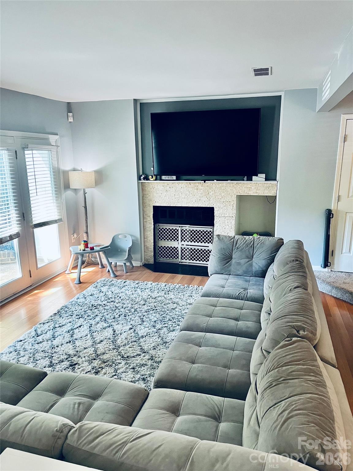 423 W 8th Street 73