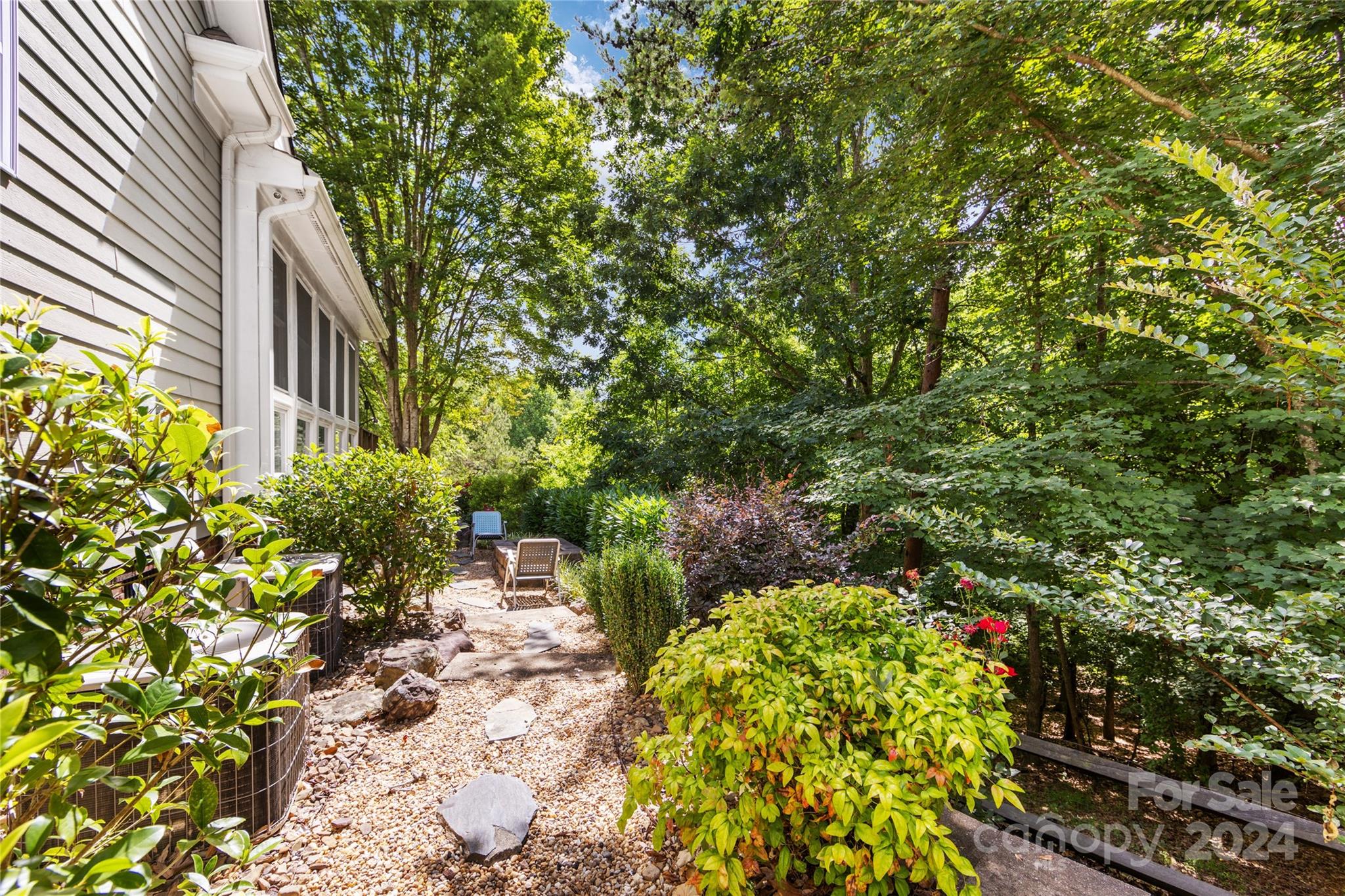 Lake Shore - Residential