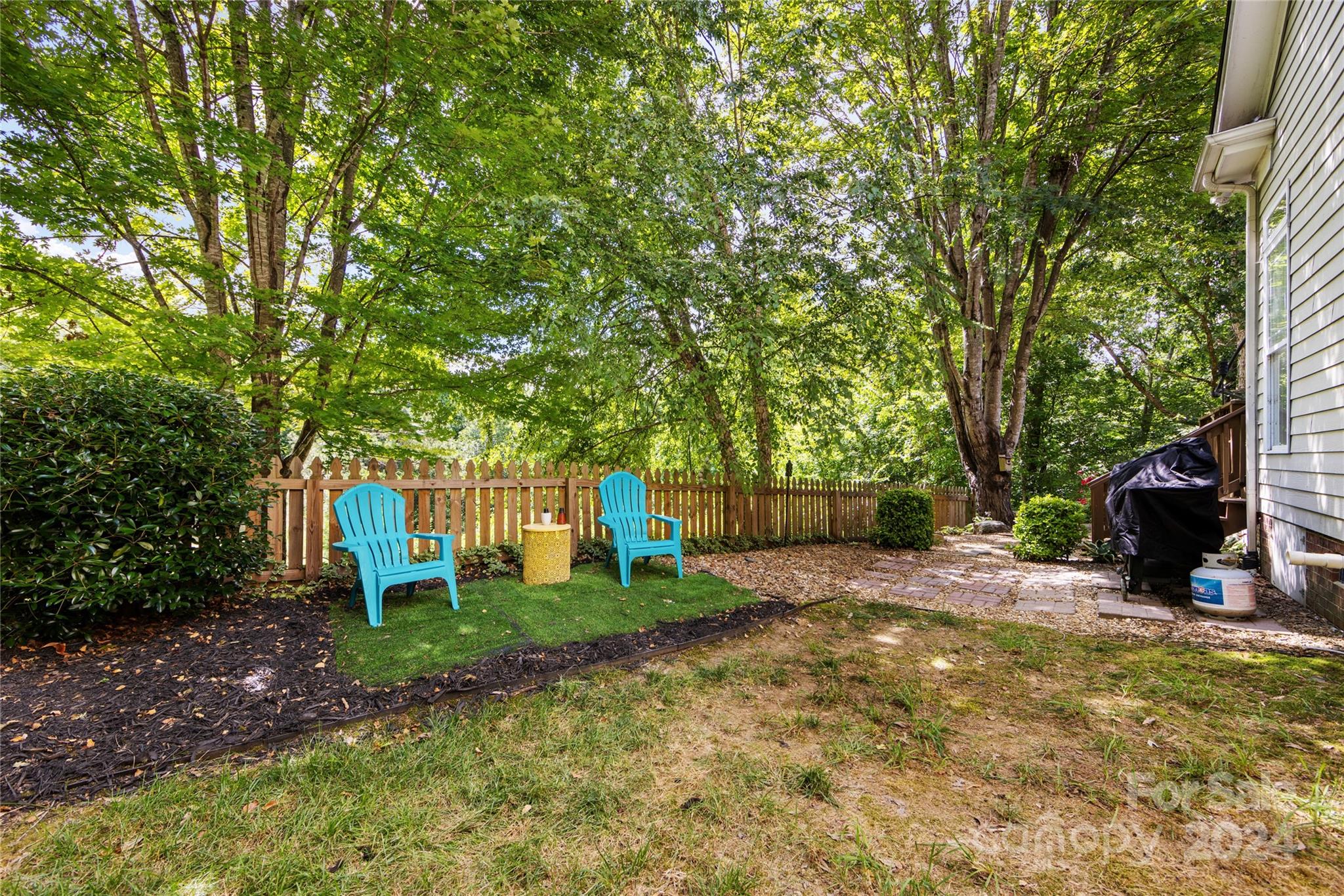 Lake Shore - Residential