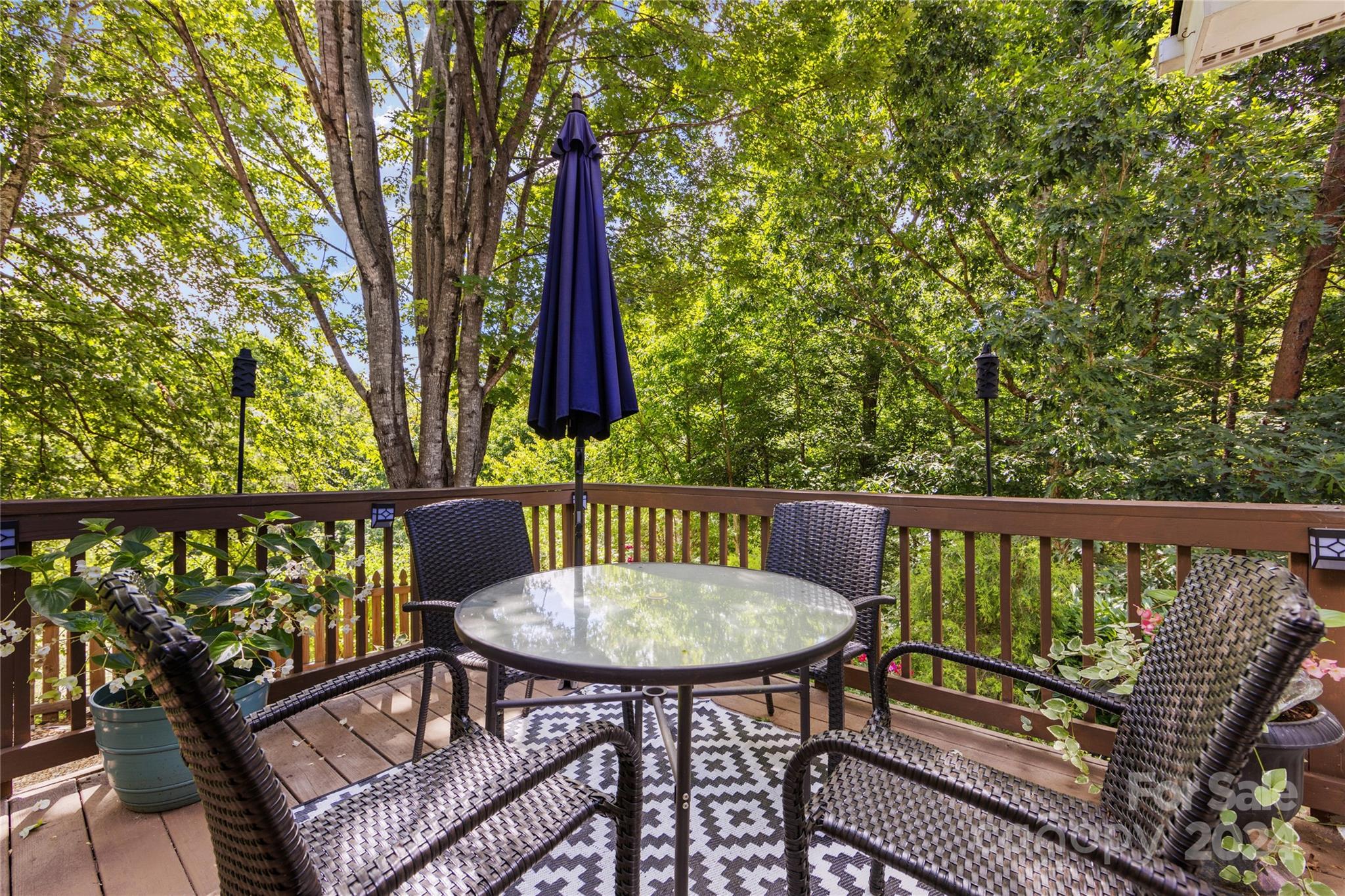 Lake Shore - Residential