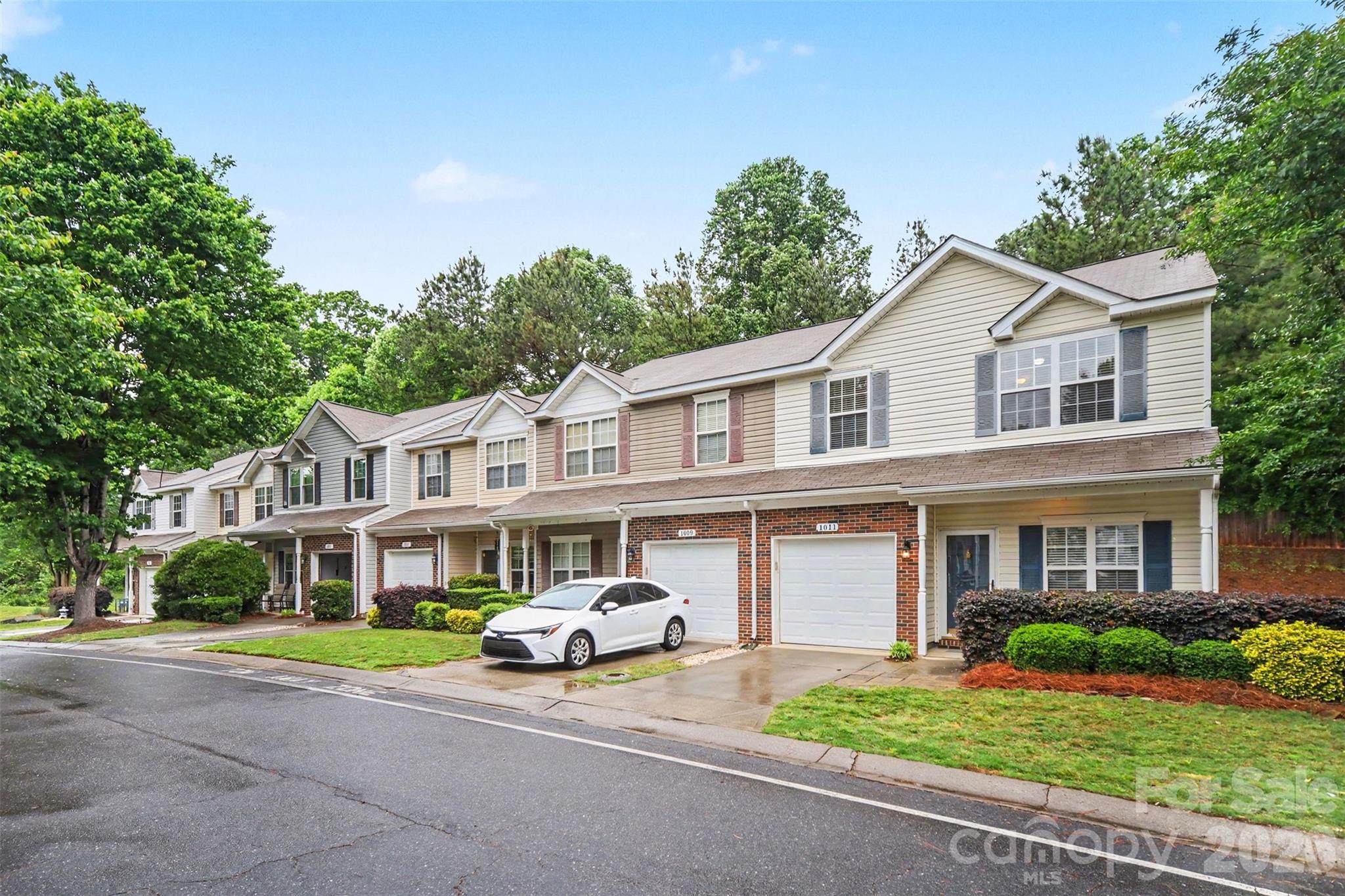 Cascades at River Crossing - Residential