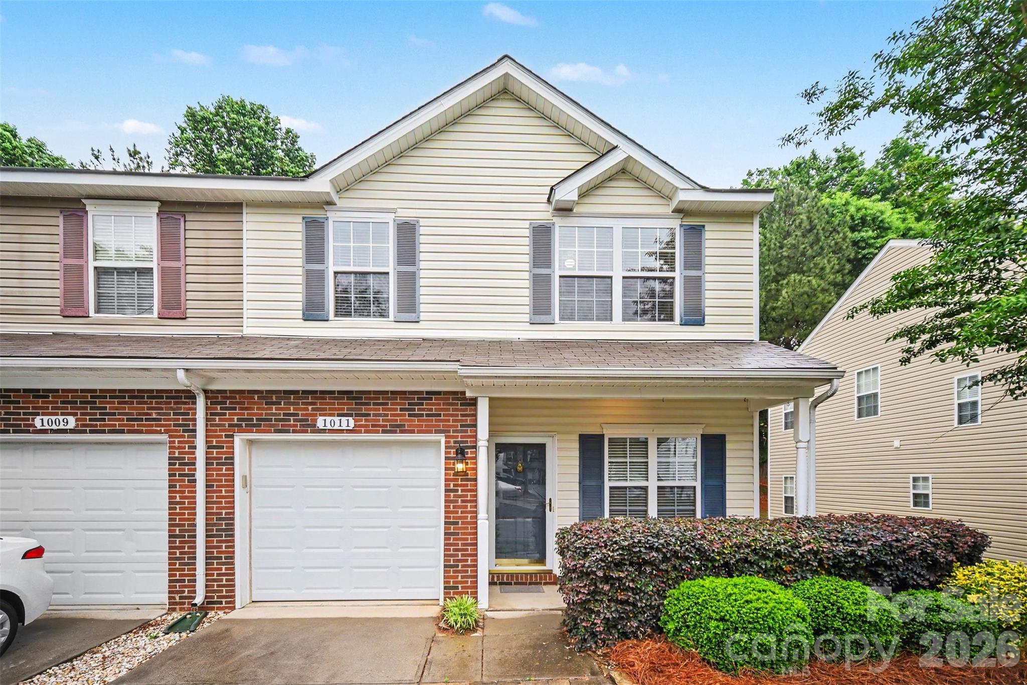 Cascades at River Crossing - Residential