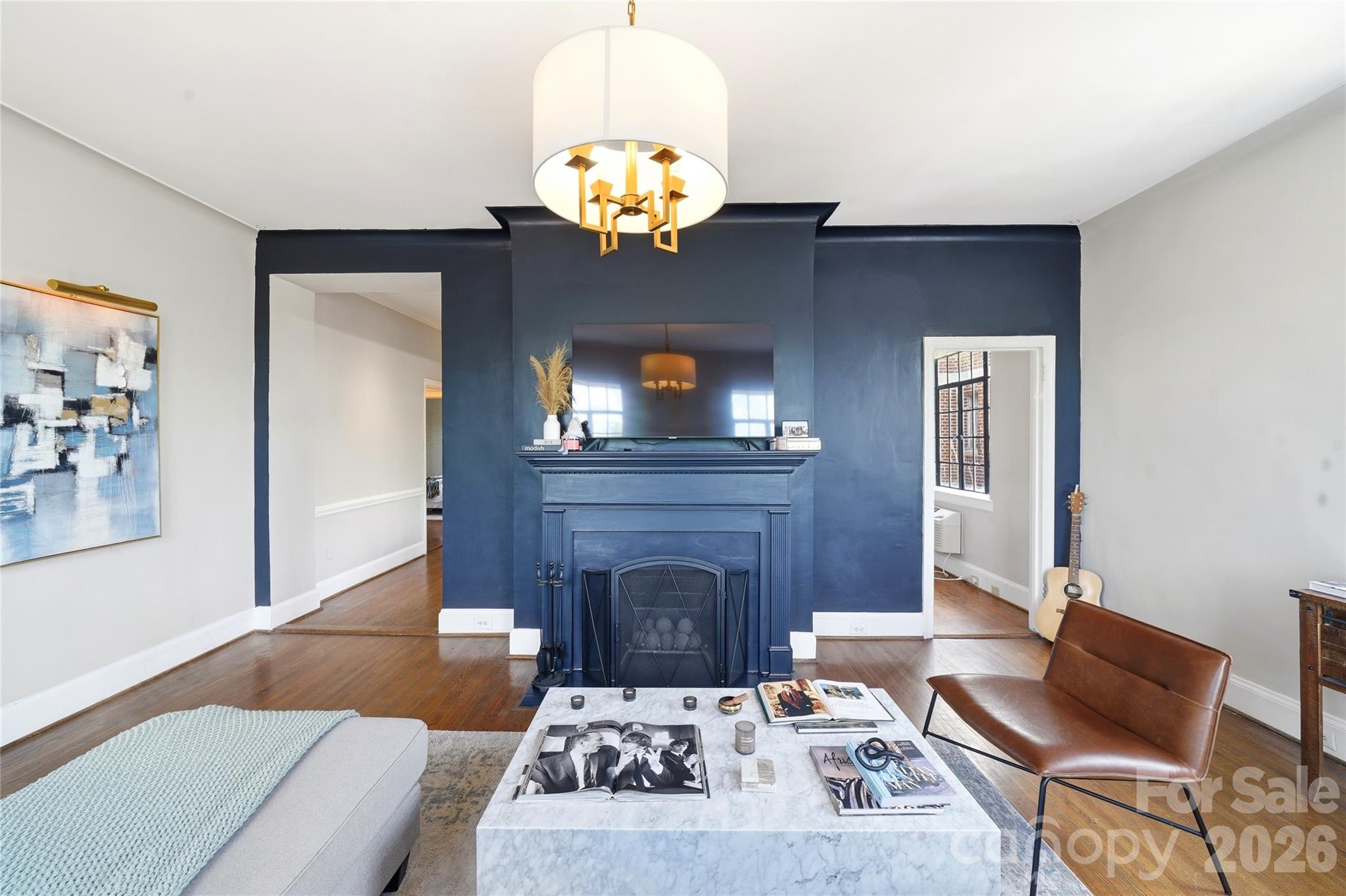 301 W 10th Street 506