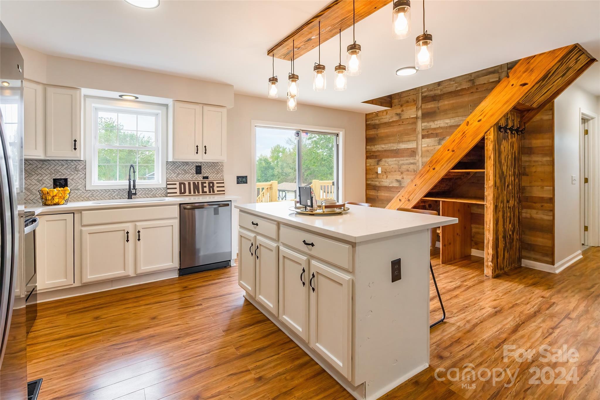 Sunset Valley - Residential