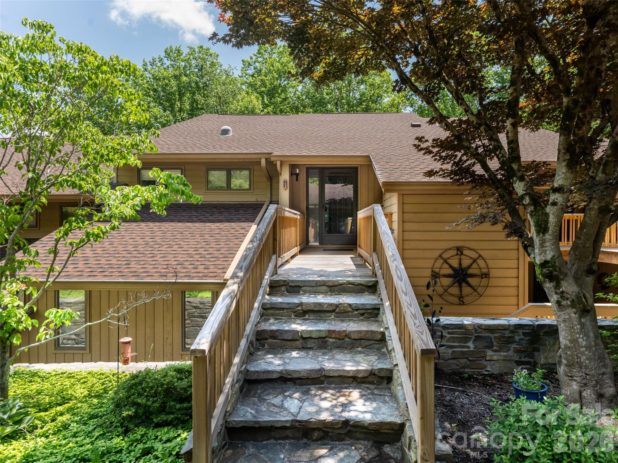 112 Live Oak Lane