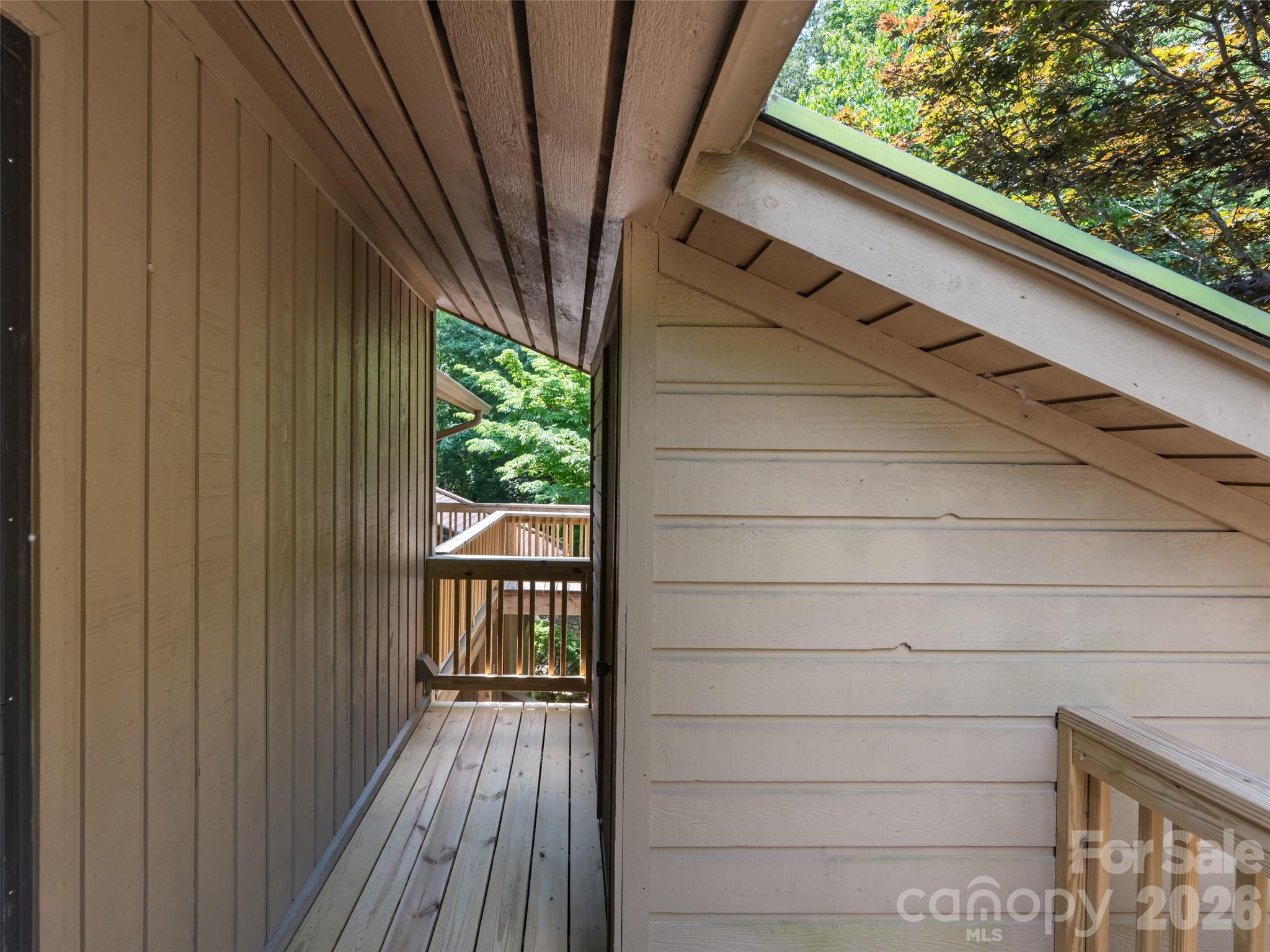 112 Live Oak Lane