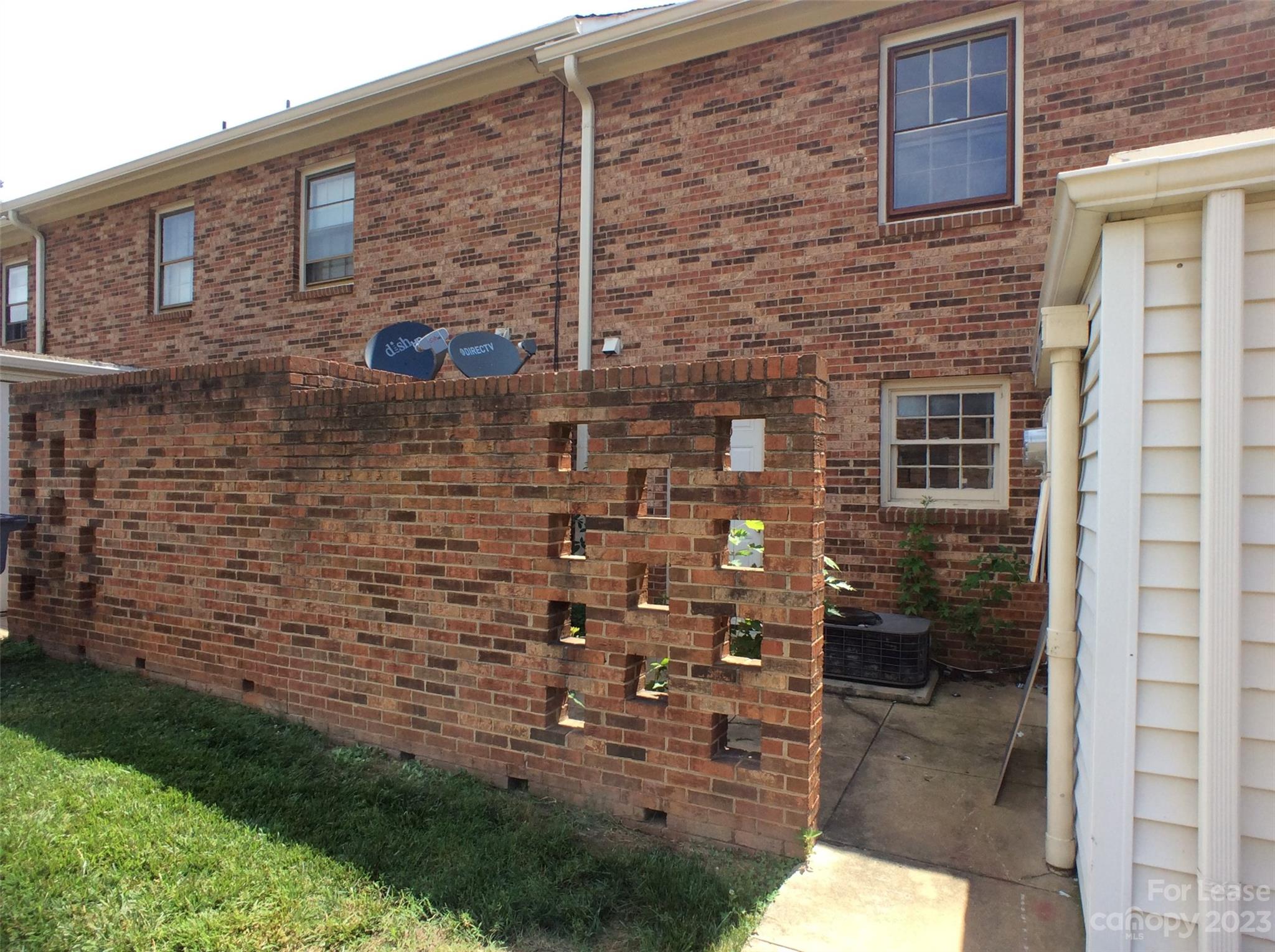Carriage House - Residential Lease