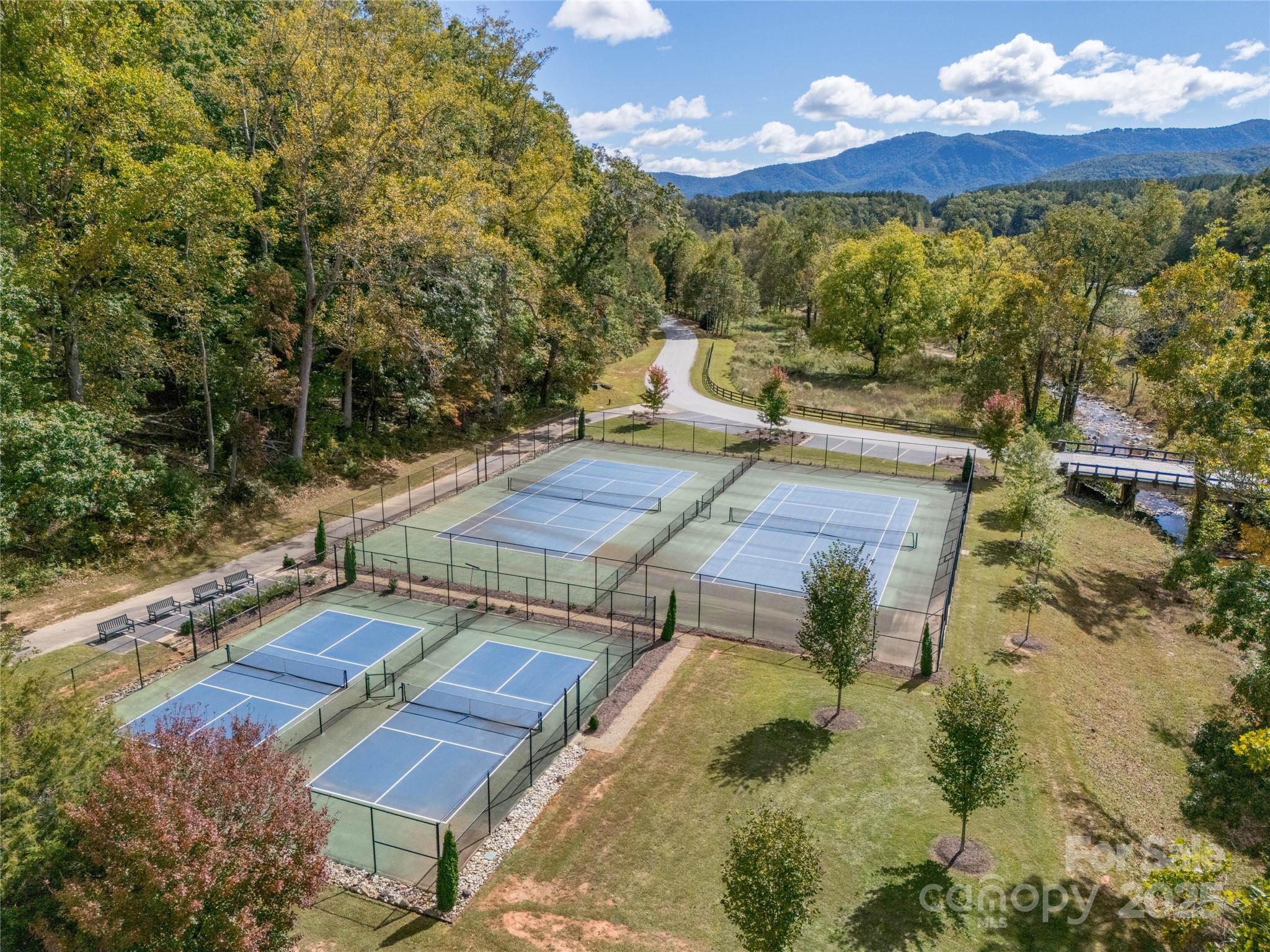 Brights Creek - Land