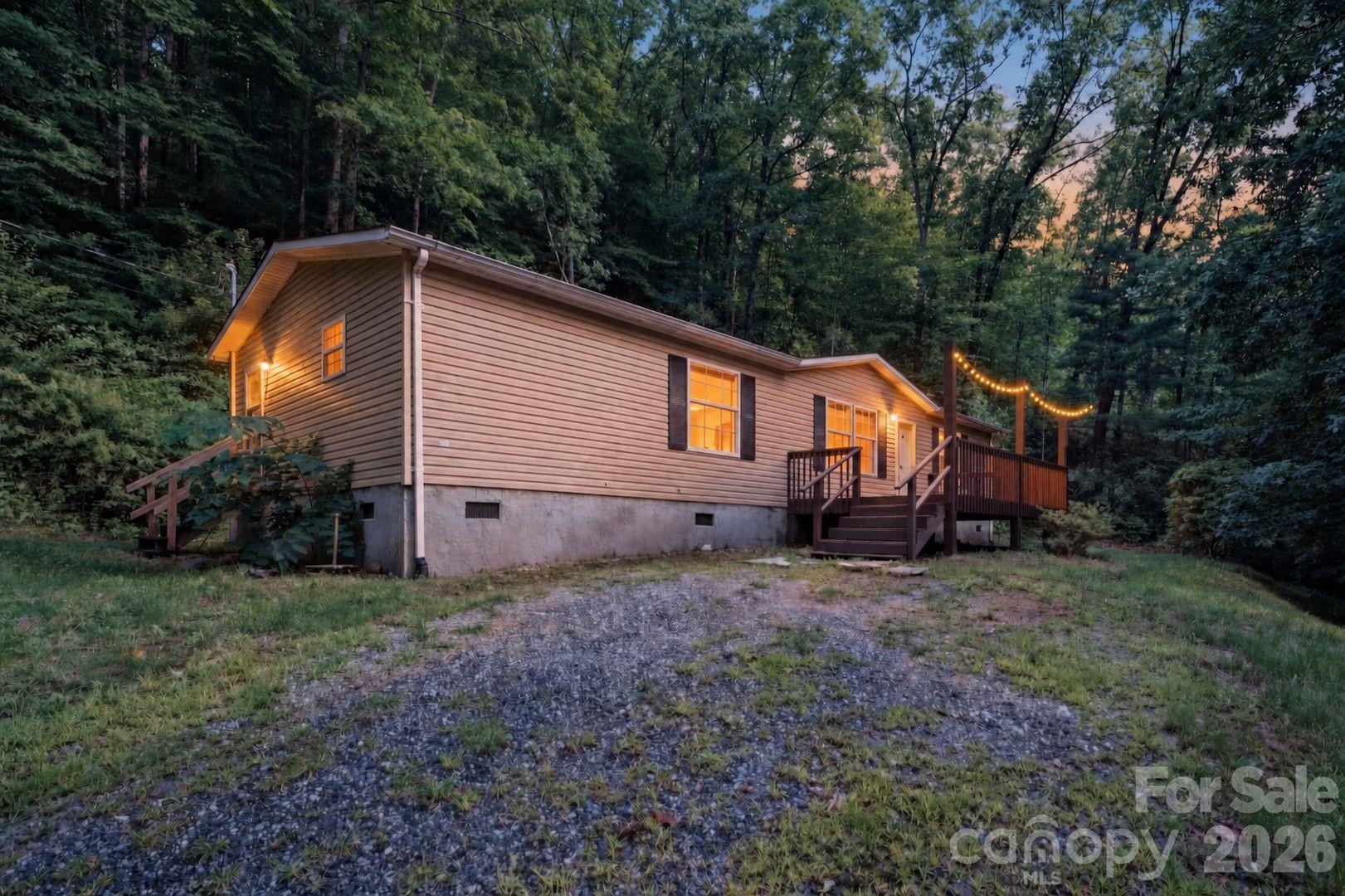 55 Twin Oaks Lane, Spruce Pine, NC, 28777