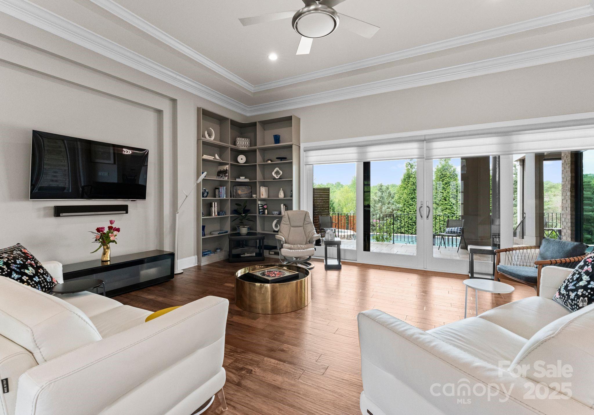 767 Pinnacle Drive