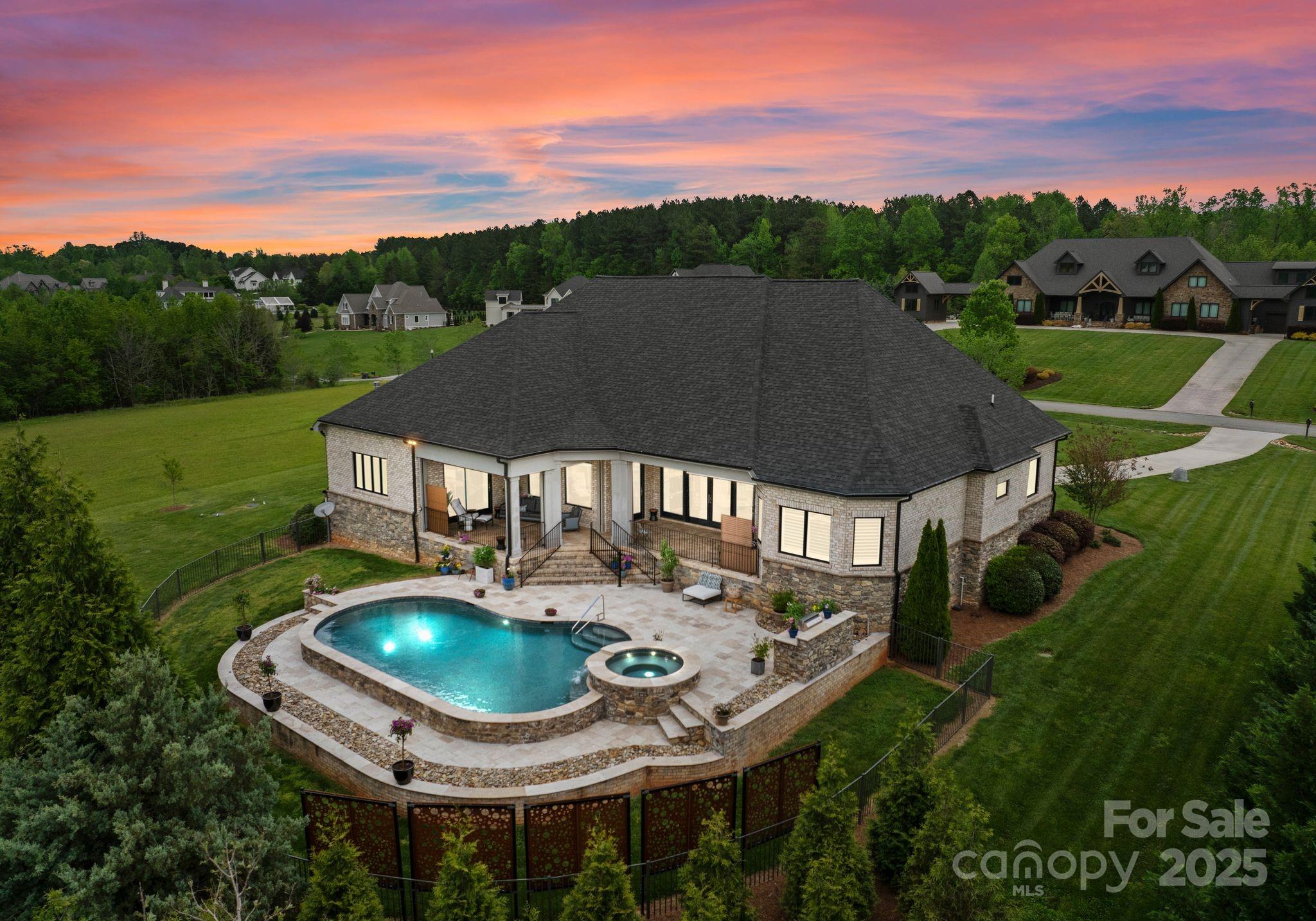 767 Pinnacle Drive