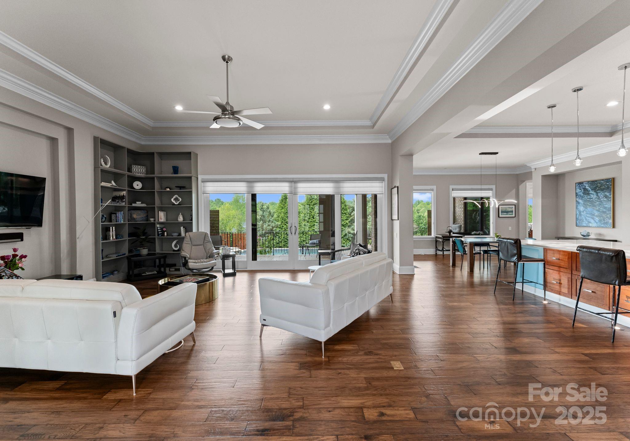 767 Pinnacle Drive