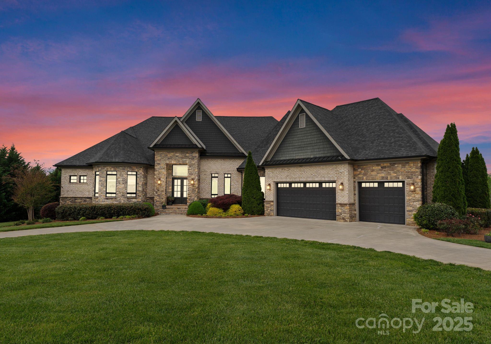 Pinnacle Ridge - Residential