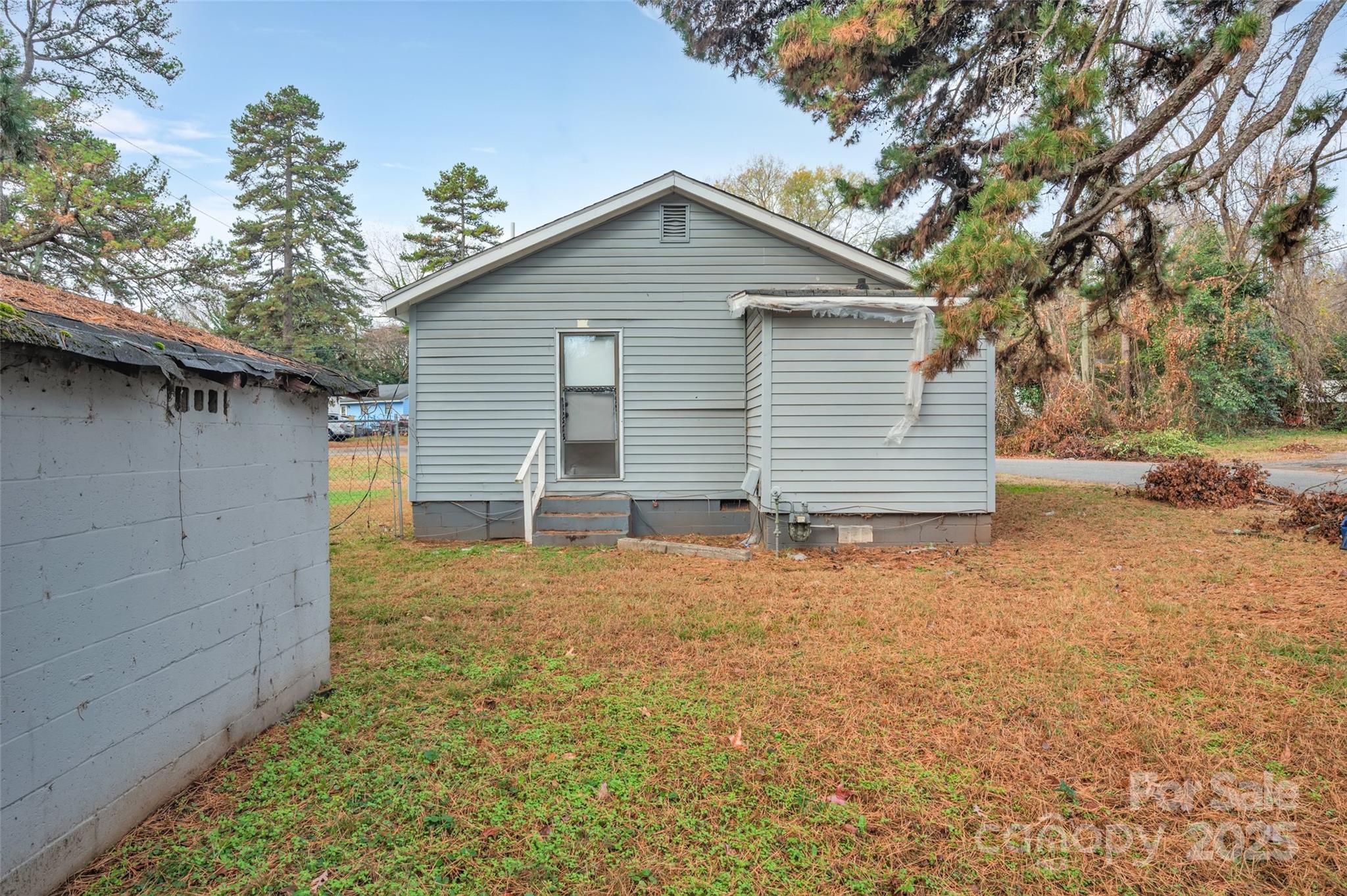 2533 Eddington Street