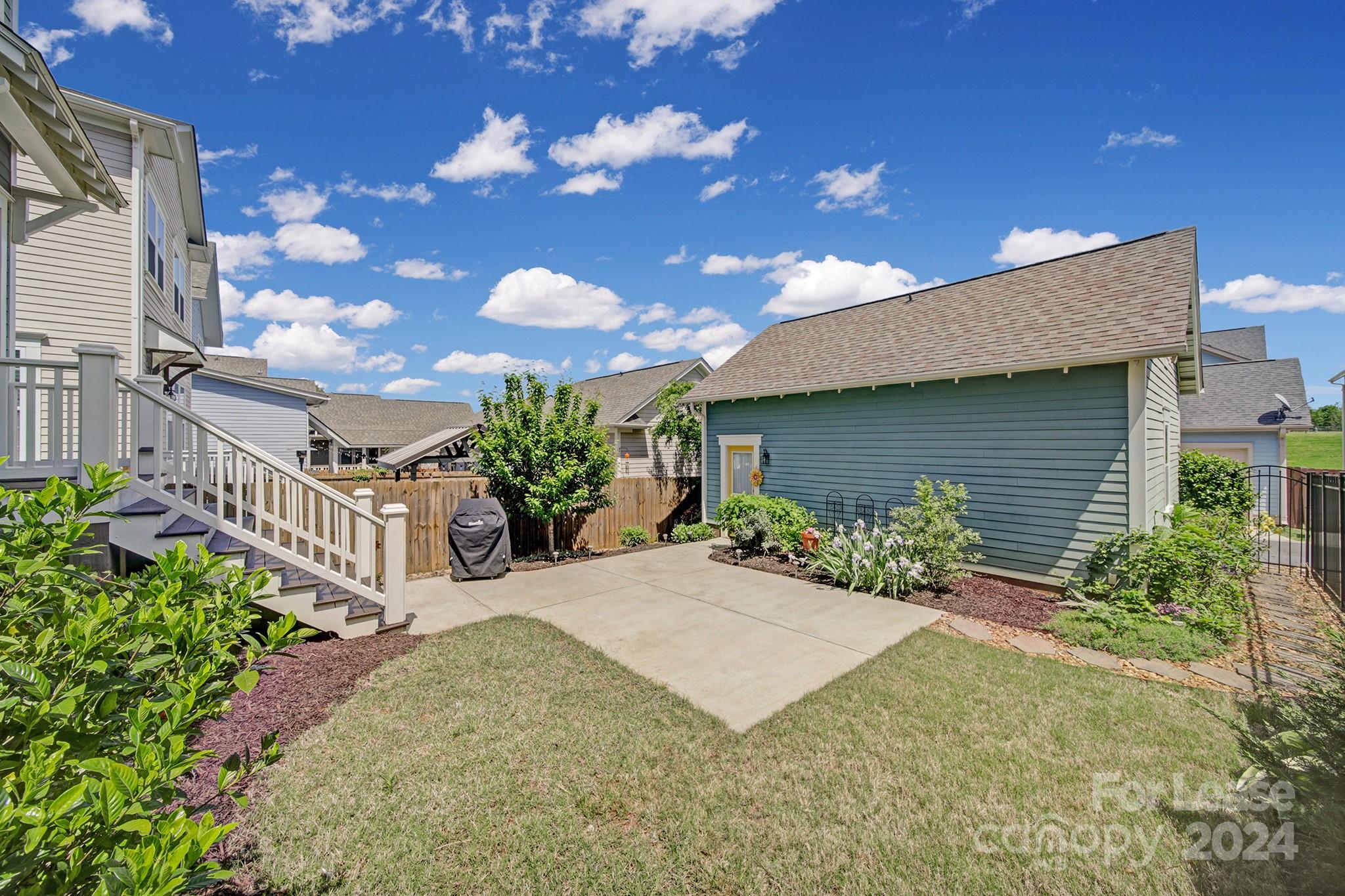 Riverwalk - Residential Lease