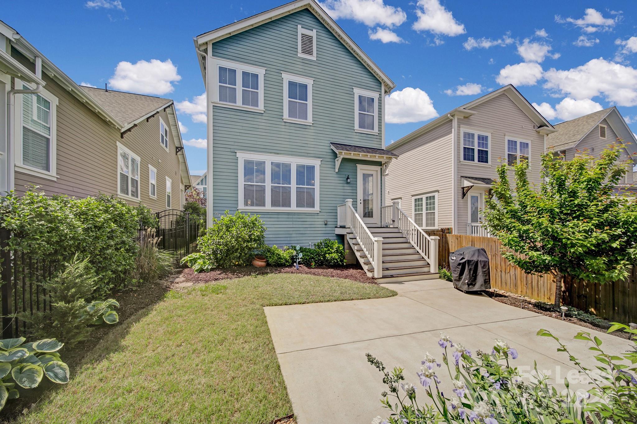 Riverwalk - Residential Lease