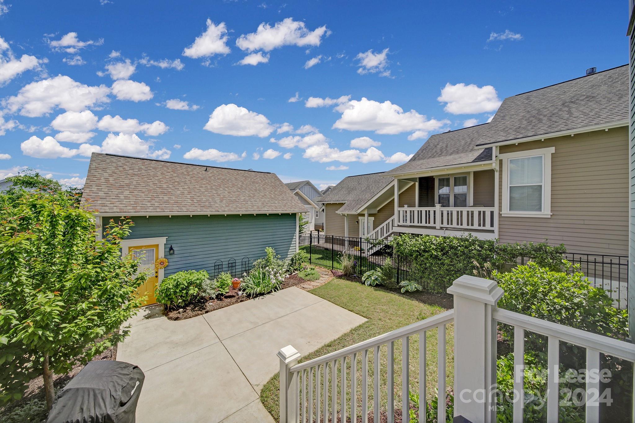 Riverwalk - Residential Lease