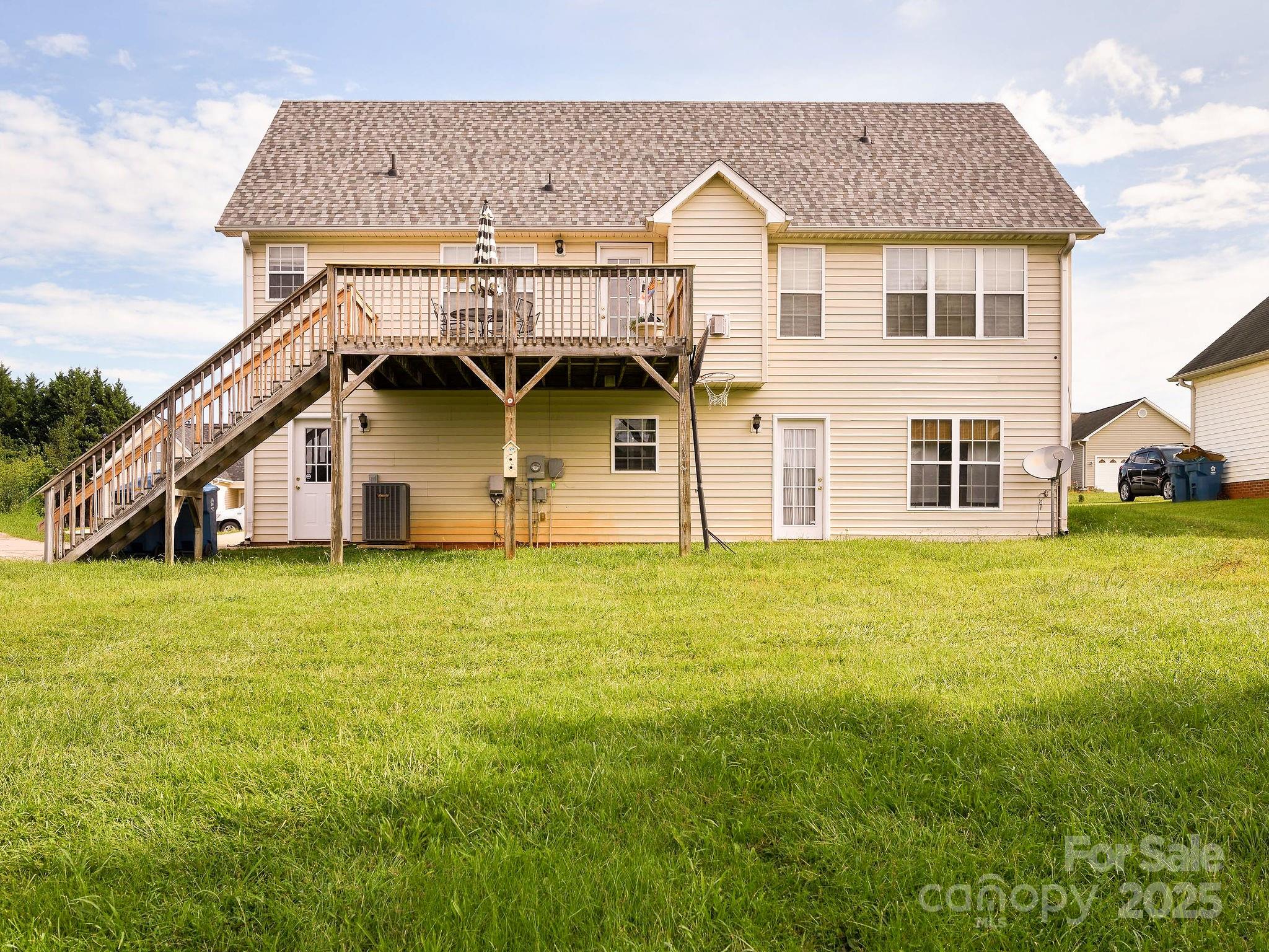 135 Winding Creek Road