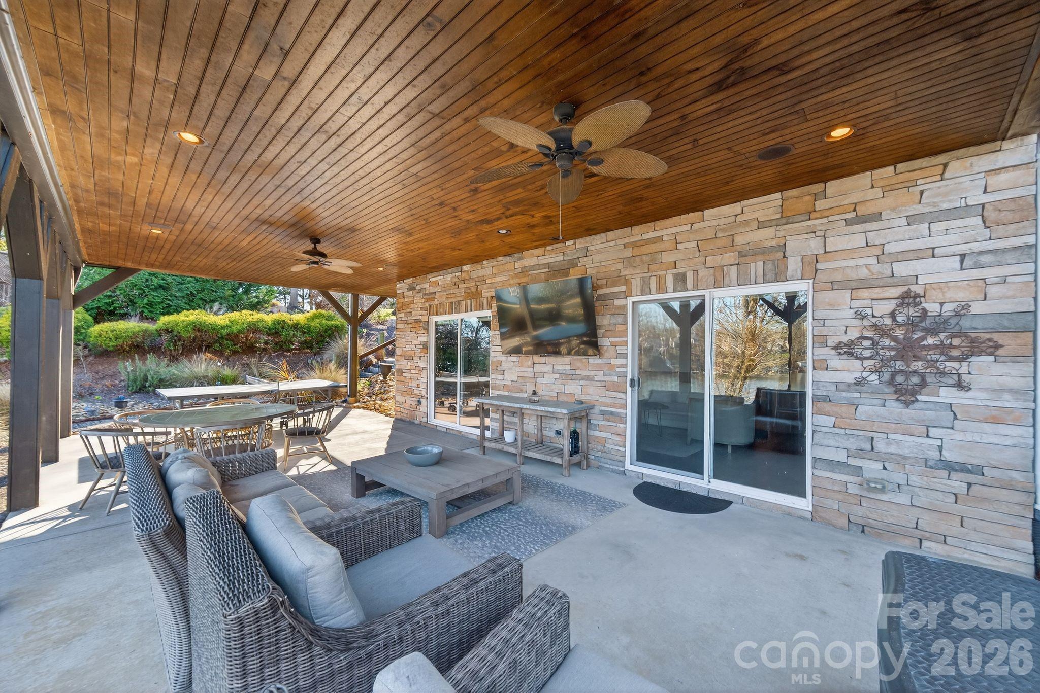 Island Point - Residential