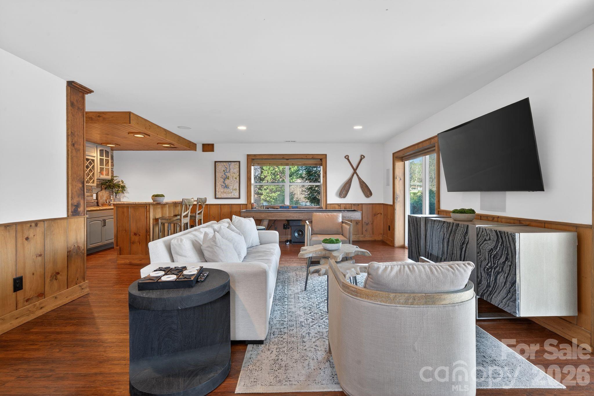 Island Point - Residential