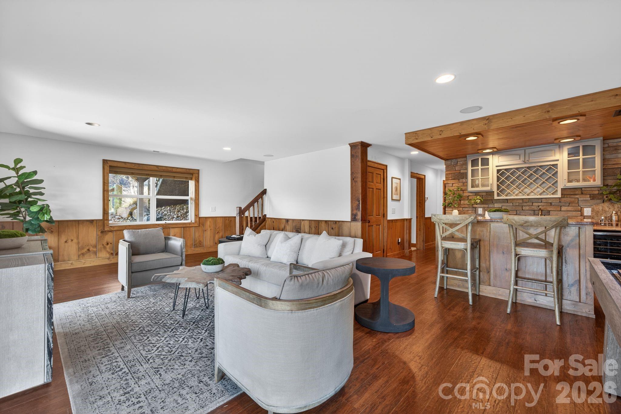 Island Point - Residential