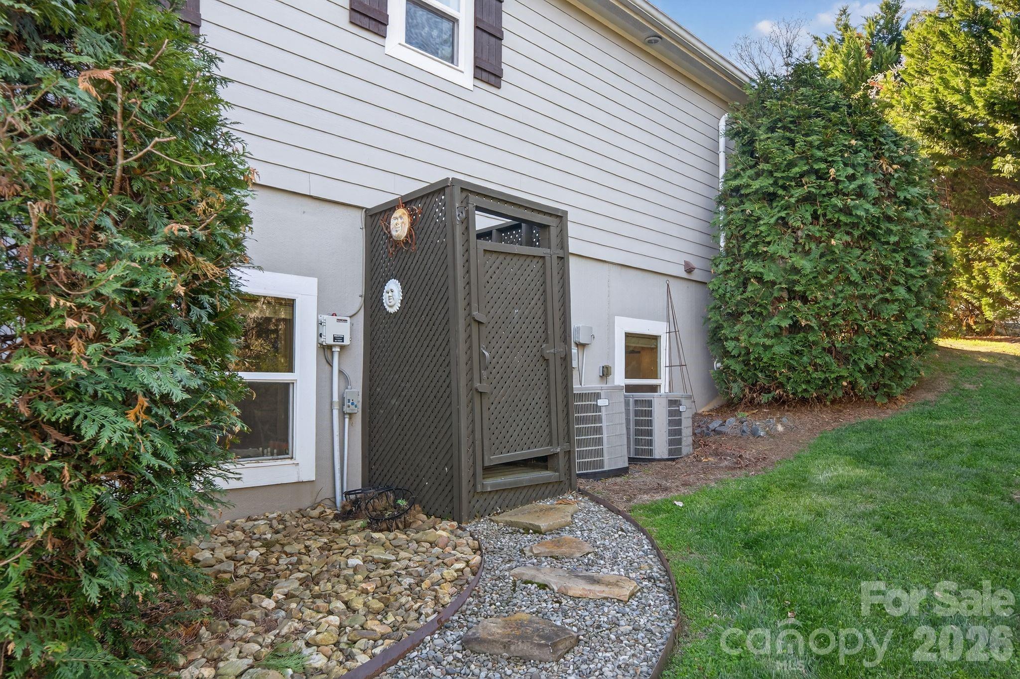 Island Point - Residential