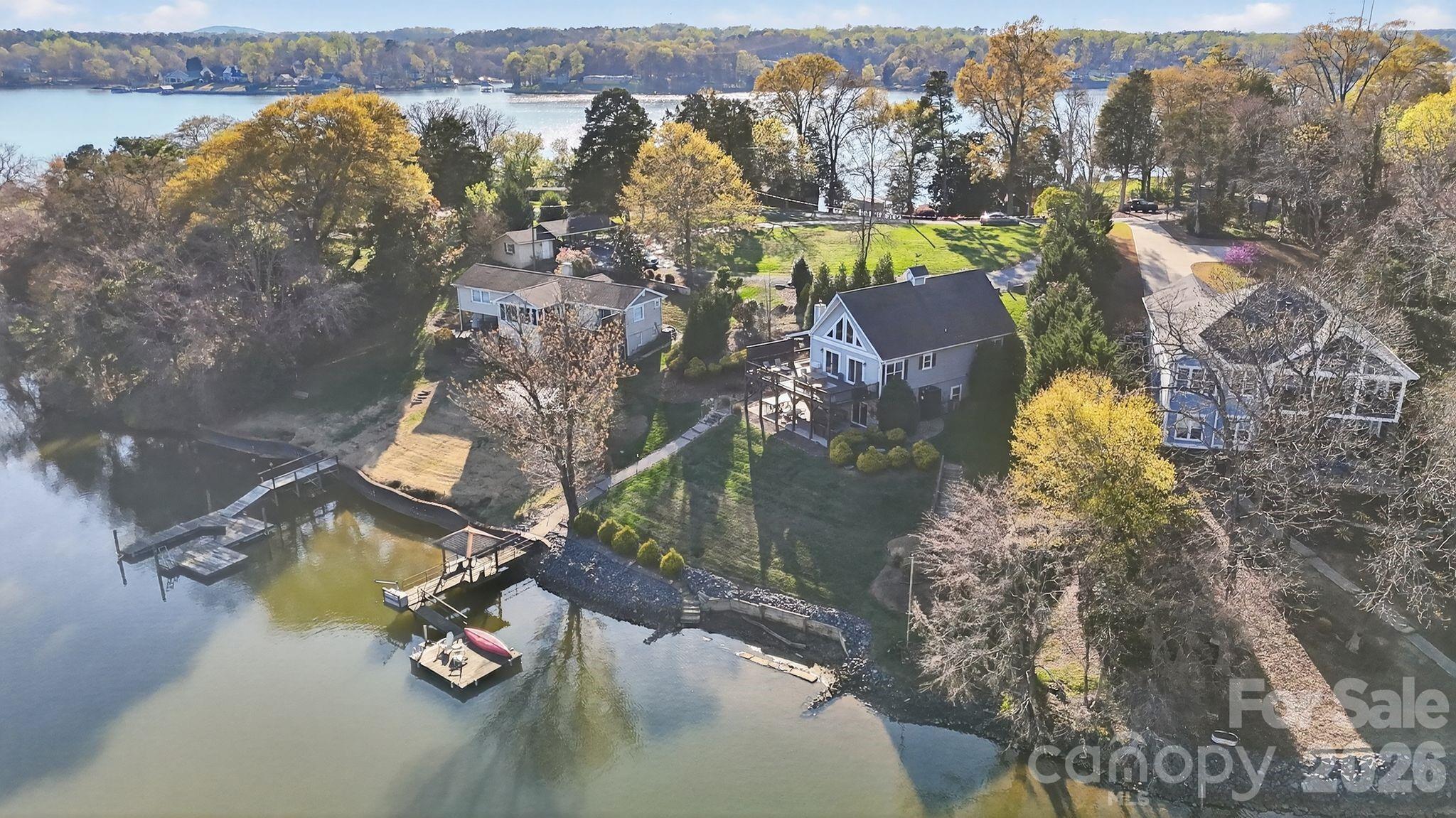 Island Point - Residential