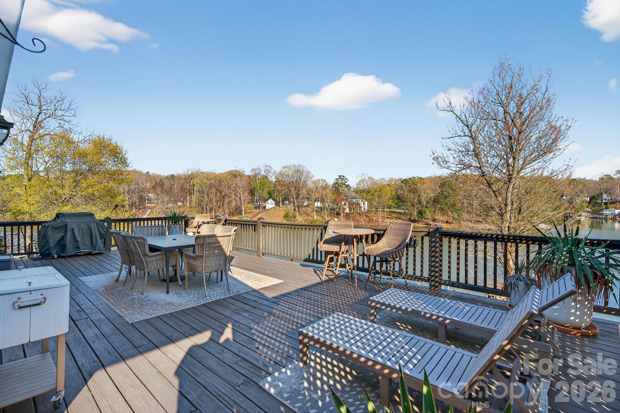 Island Point - Residential