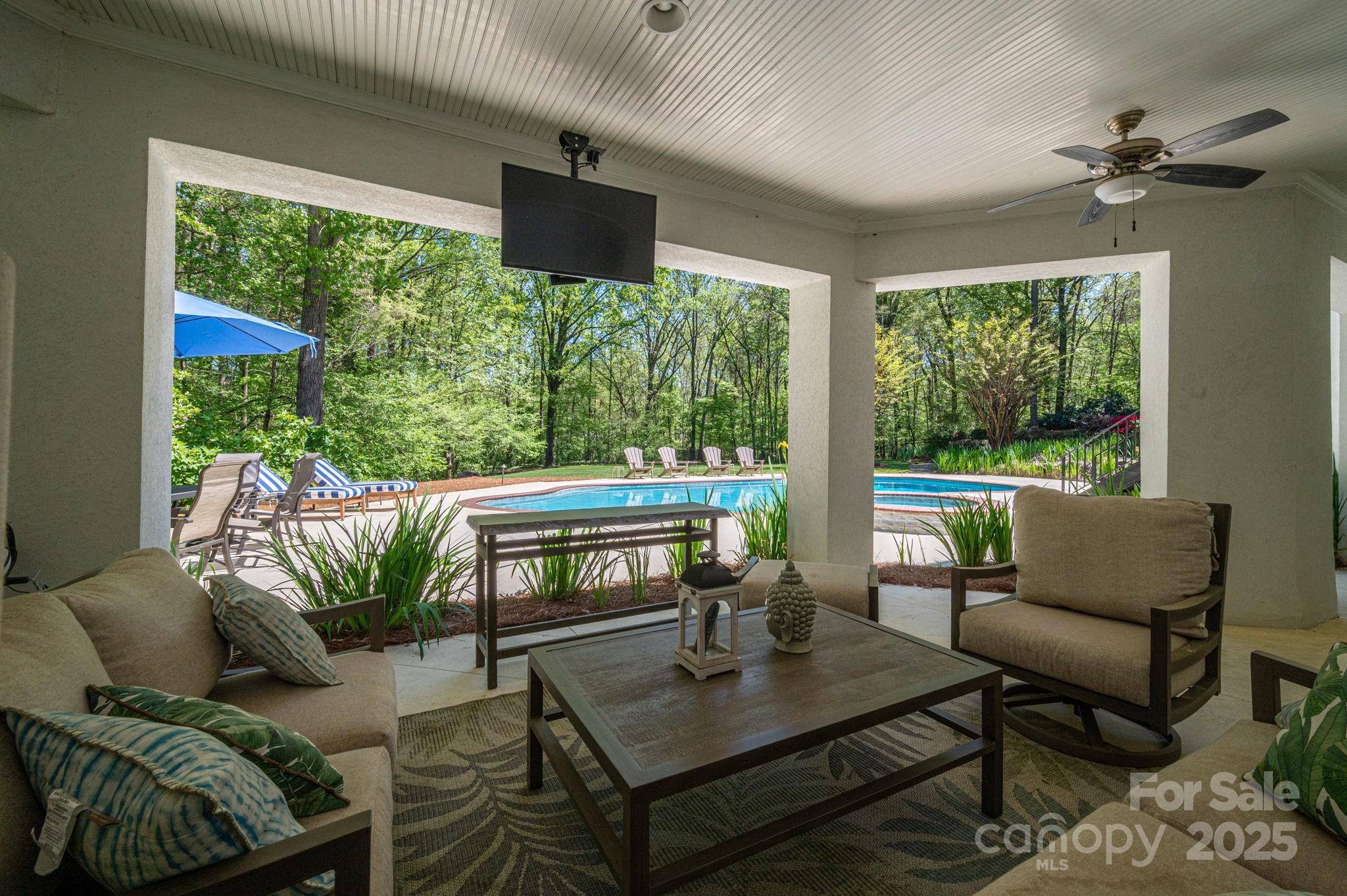 Charlotte, North Carolina 28210, United States, 6 Bedrooms Bedrooms, ,8 BathroomsBathrooms,Residential,Under Contract,114847