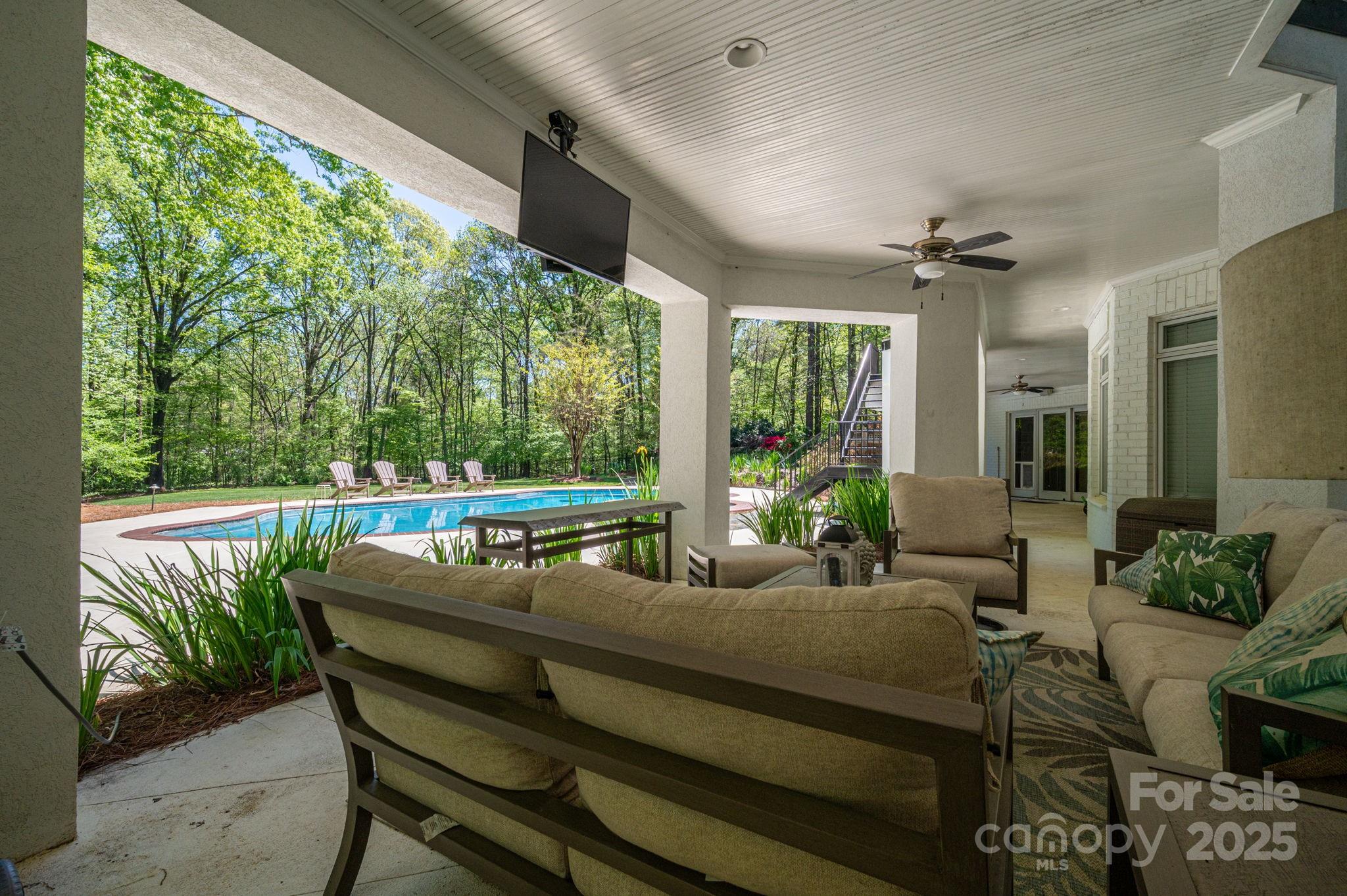 Charlotte, North Carolina 28210, United States, 6 Bedrooms Bedrooms, ,8 BathroomsBathrooms,Residential,Under Contract,114847