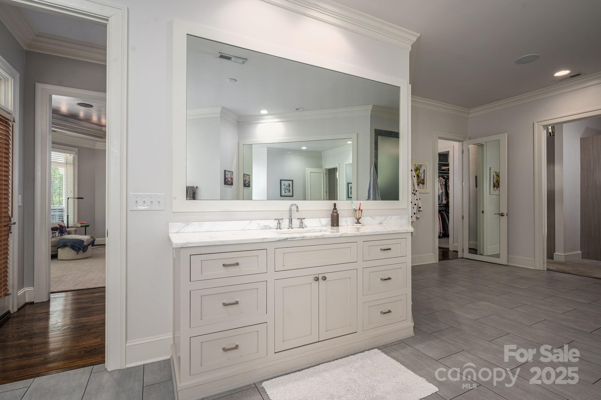 Charlotte, North Carolina 28210, United States, 6 Bedrooms Bedrooms, ,8 BathroomsBathrooms,Residential,Under Contract,114847