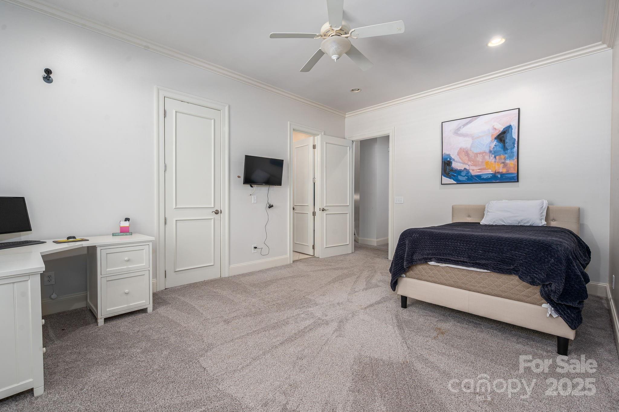 Charlotte, North Carolina 28210, United States, 6 Bedrooms Bedrooms, ,8 BathroomsBathrooms,Residential,Under Contract,114847