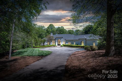 7912 Baltusrol Lane Charlotte NC 28210